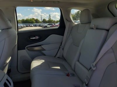 2022 Jeep Cherokee Latitude Lux