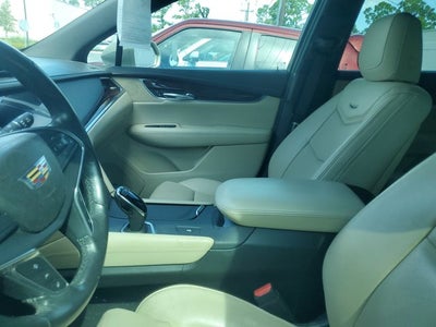 2017 Cadillac XT5 Luxury FWD