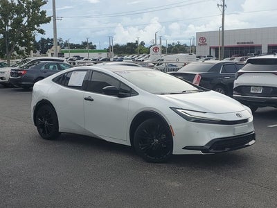 2025 Toyota Prius LE