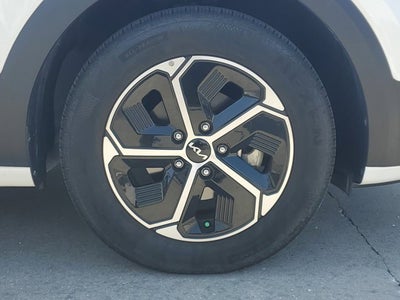 2024 Kia Niro LX