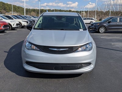 2024 Chrysler Voyager LX