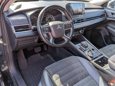 2024 Mitsubishi Outlander SE Black Edition