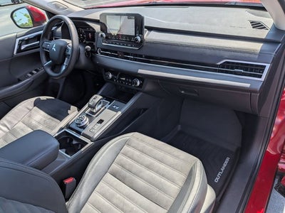 2023 Mitsubishi Outlander PHEV SE