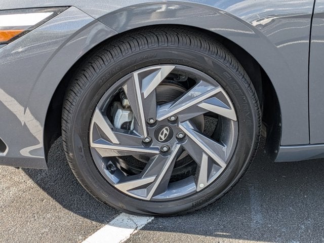 2025 Hyundai Elantra Hybrid Limited