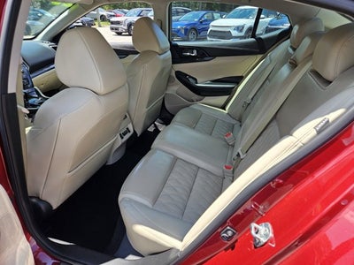 2023 Nissan Maxima Platinum