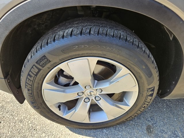 2022 Volvo XC40 Momentum