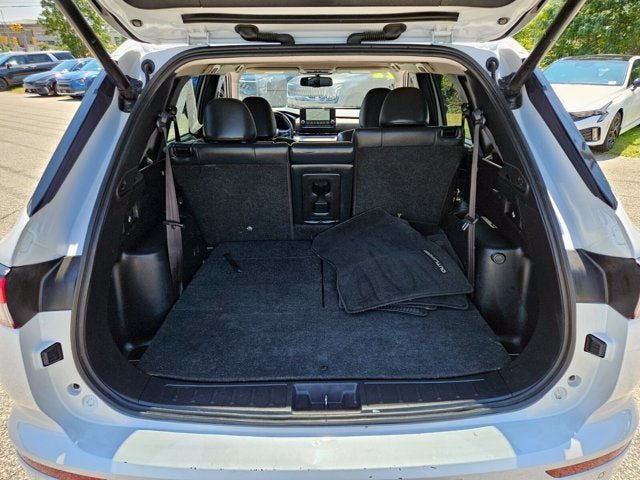 2022 Mitsubishi Outlander SE