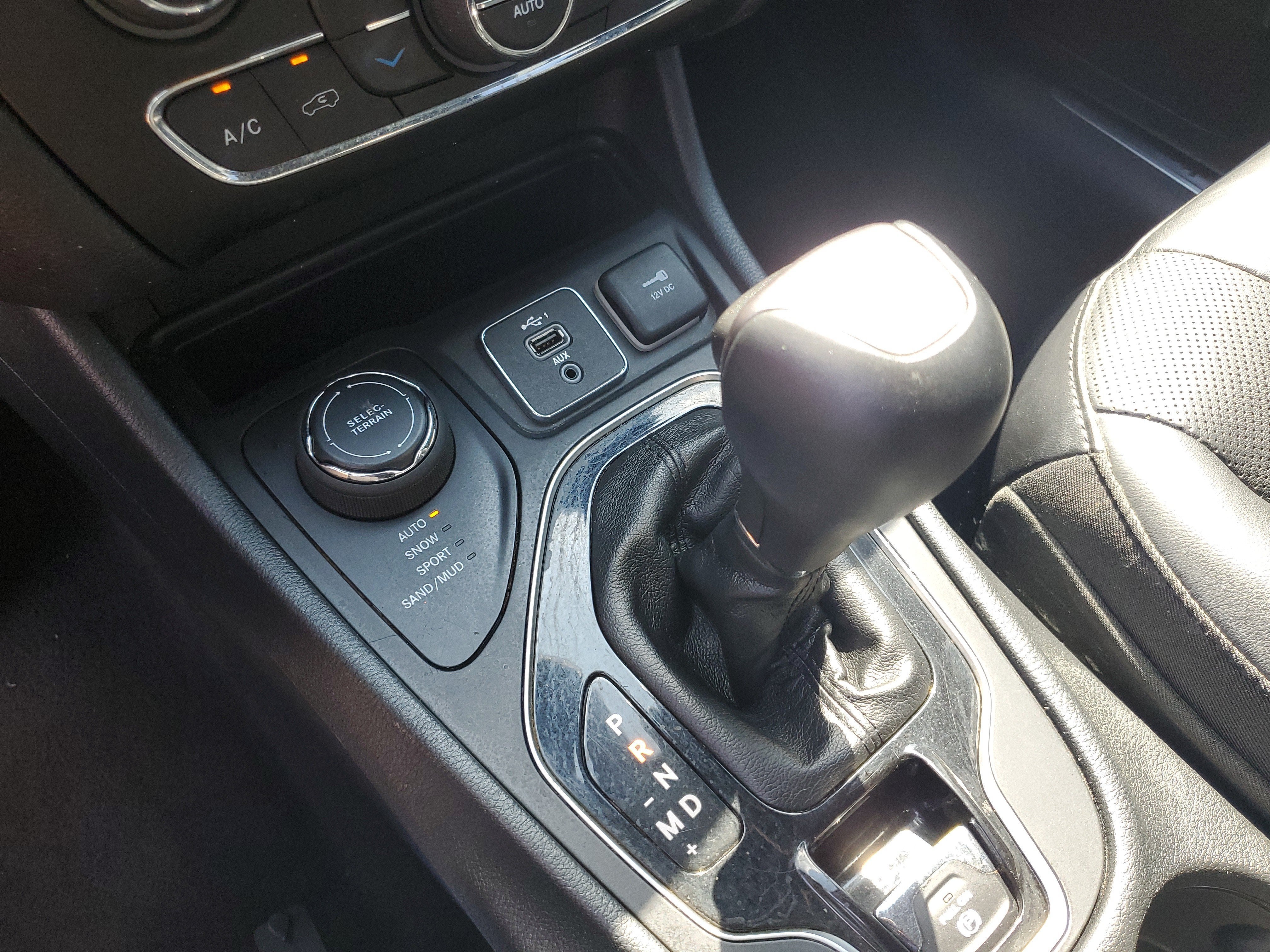 2019 Jeep Cherokee Base