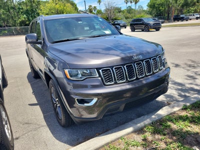 2019 Jeep Grand Cherokee Laredo E