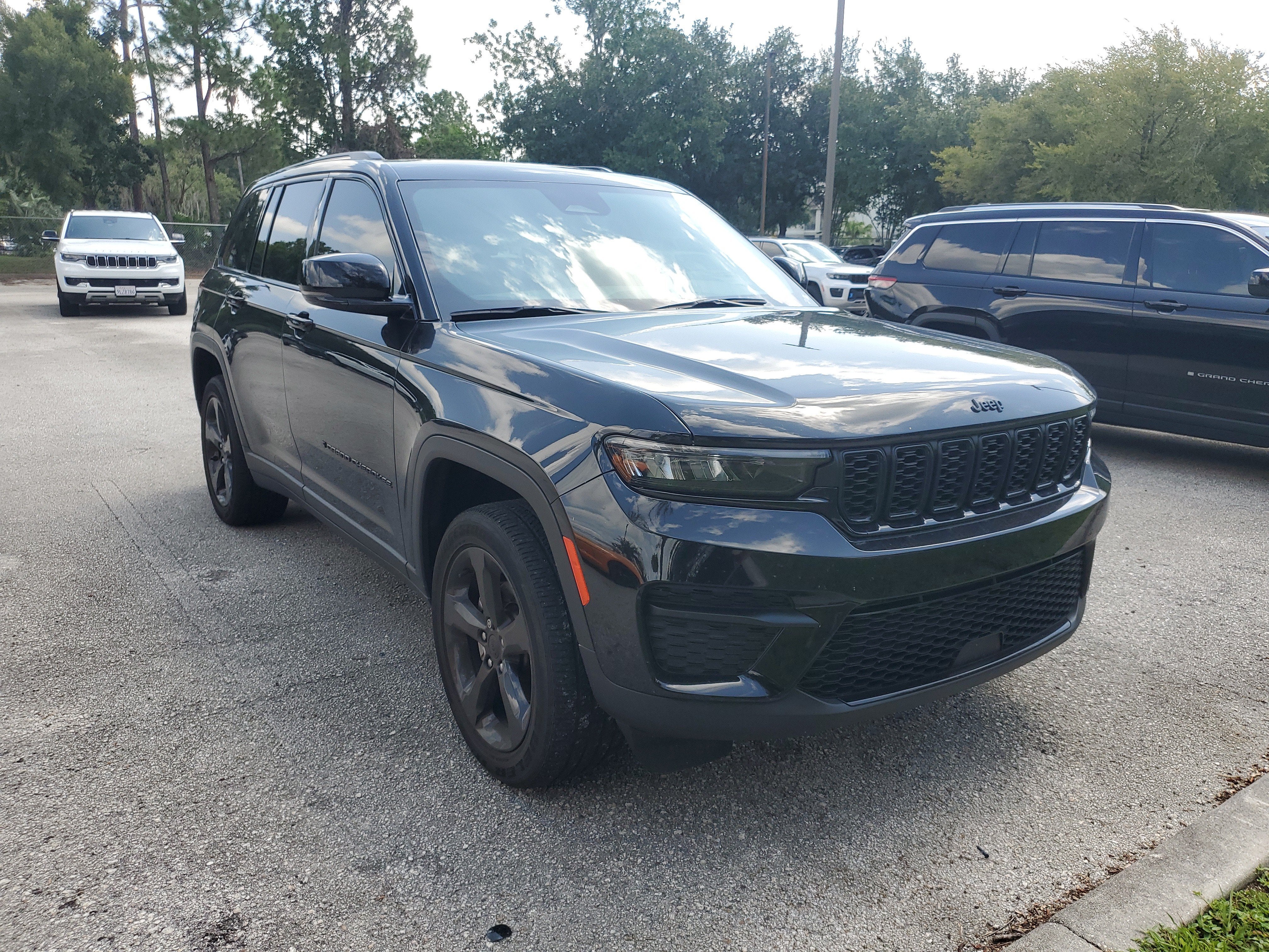 2023 Jeep Grand Cherokee Altitude
