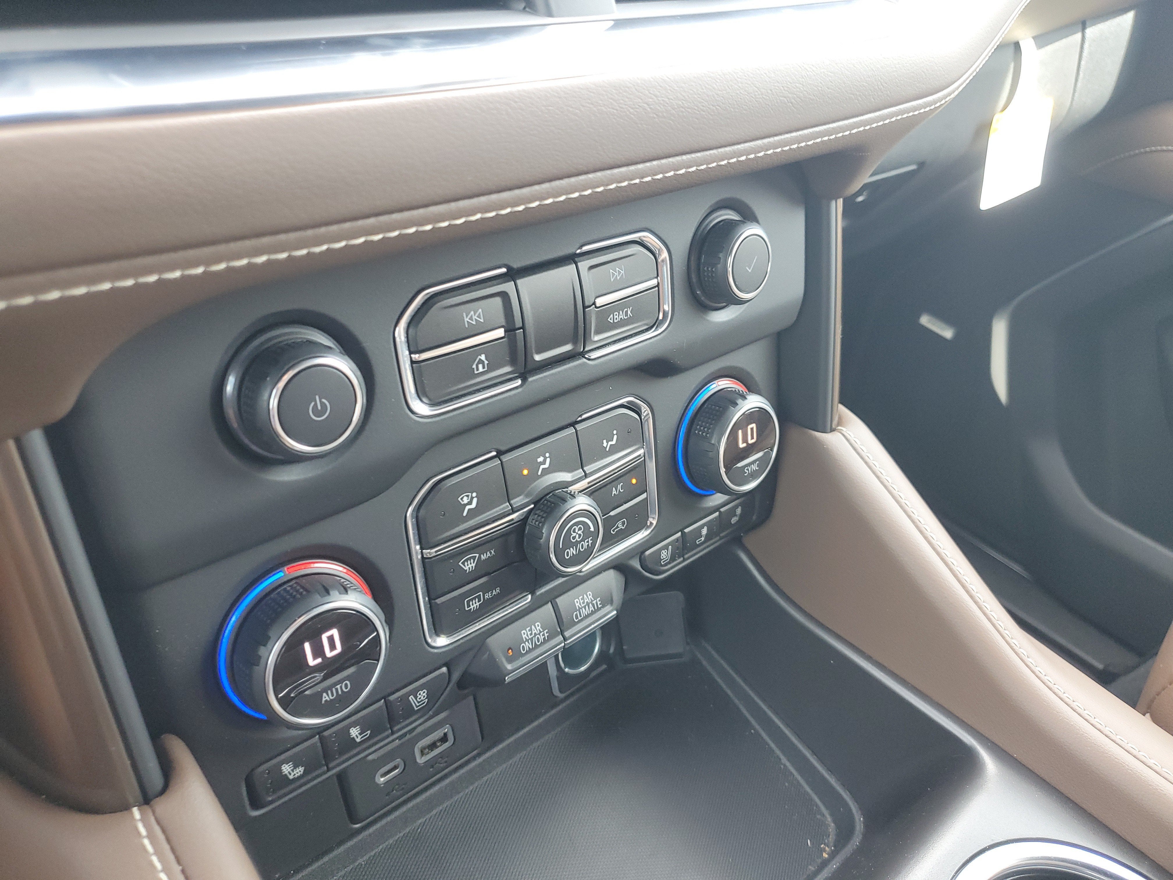2021 Chevrolet Suburban High Country