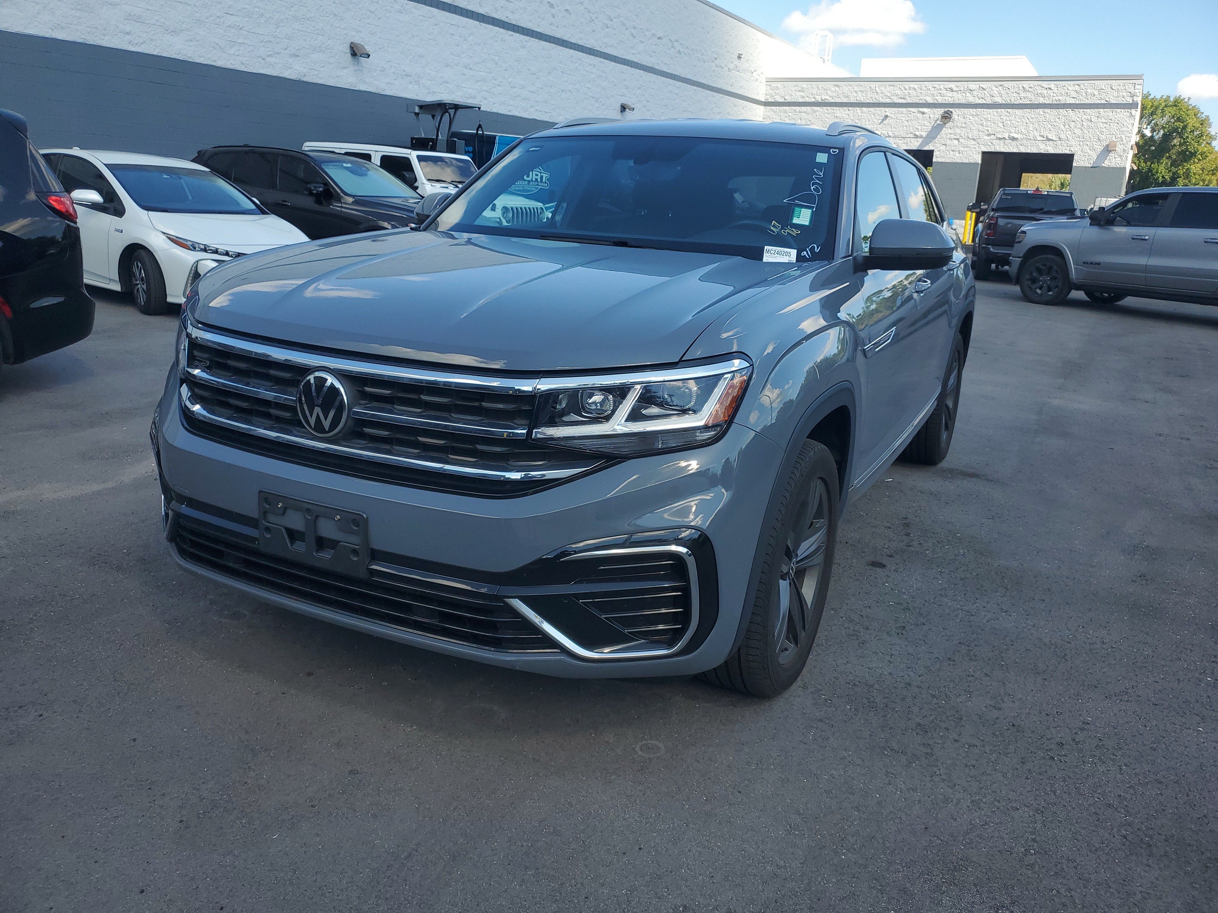 2021 Volkswagen Atlas Cross Sport 3.6L V6 SE w/Technology R-Line