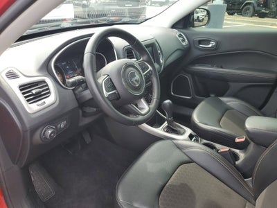 2020 Jeep Compass Latitude w/Sun/Safety Pkg