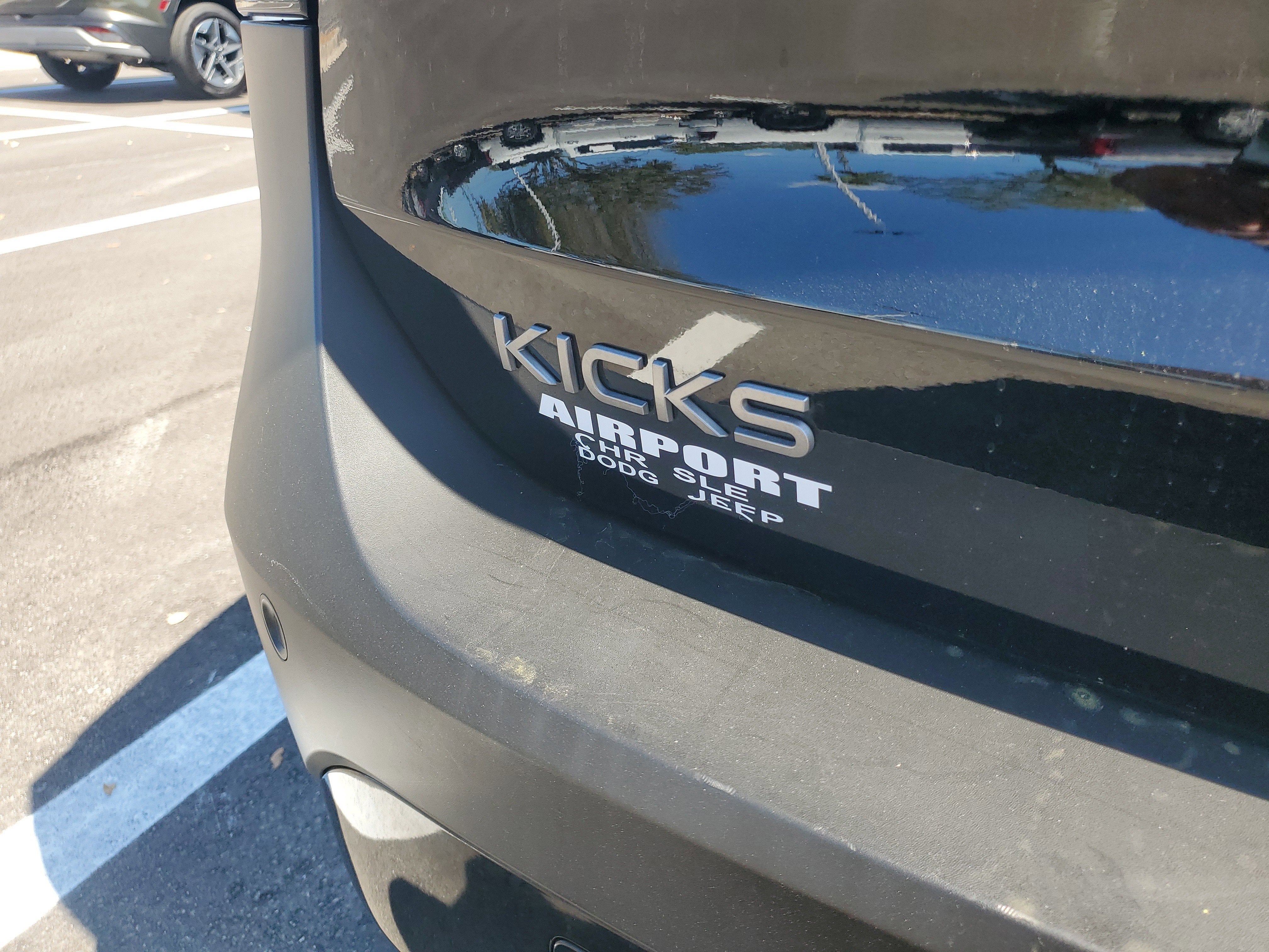 2025 Nissan Kicks SV