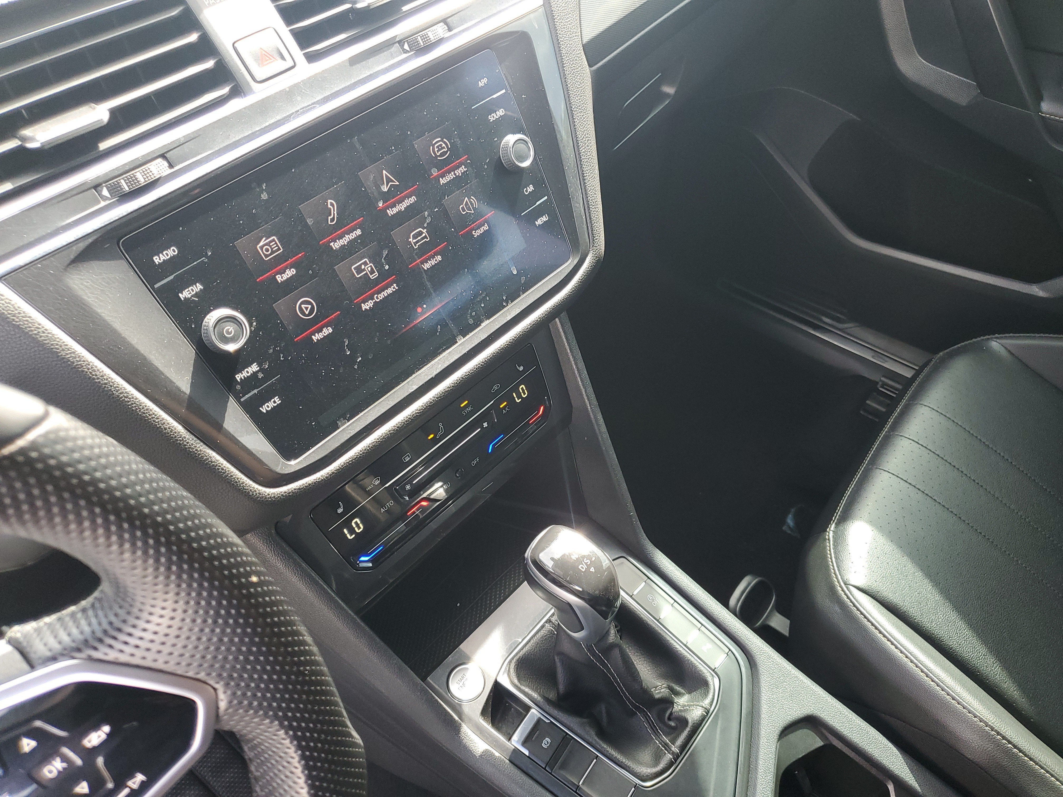 2022 Volkswagen Tiguan SE R-Line Black