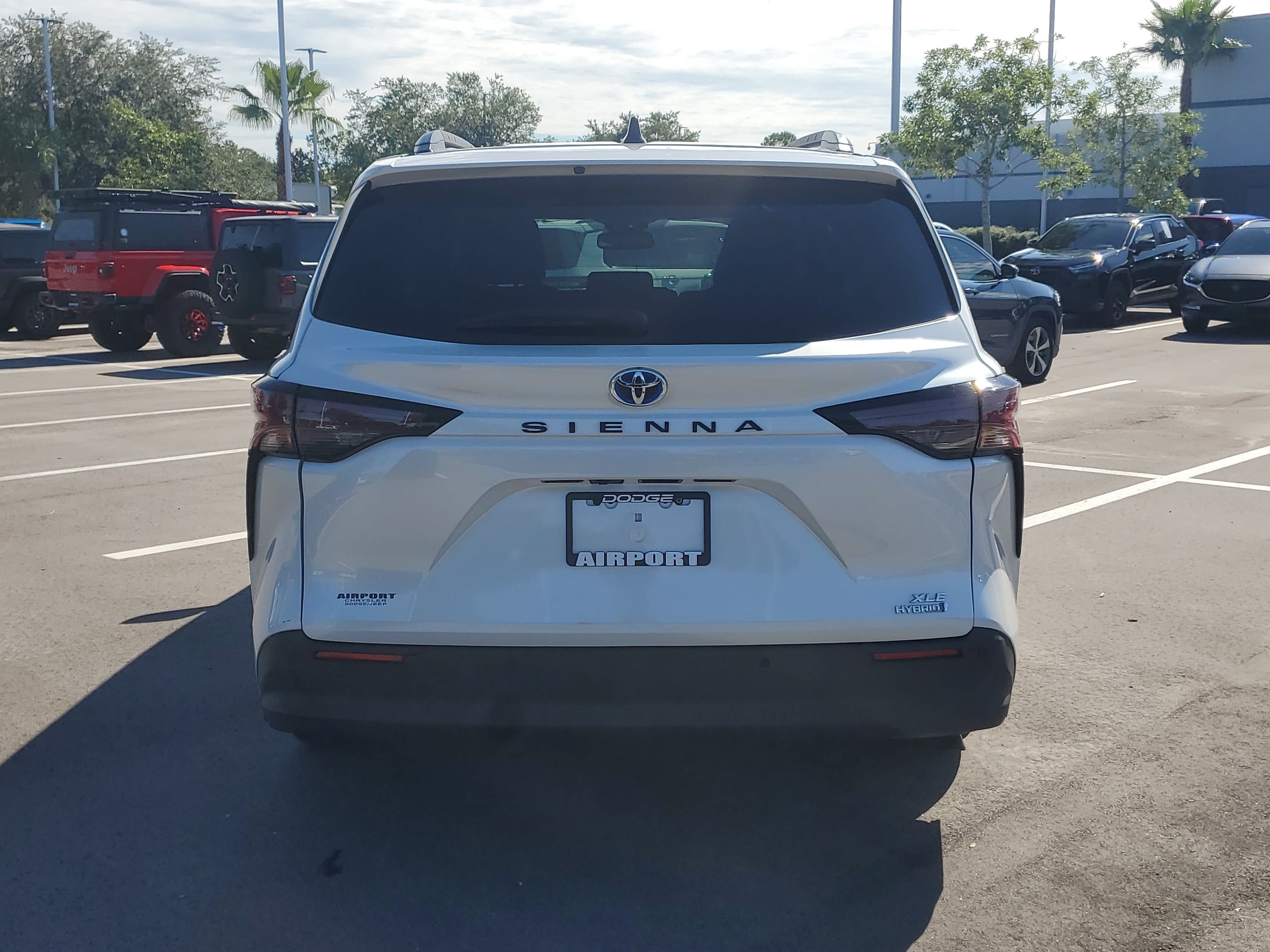 2023 Toyota Sienna XLE