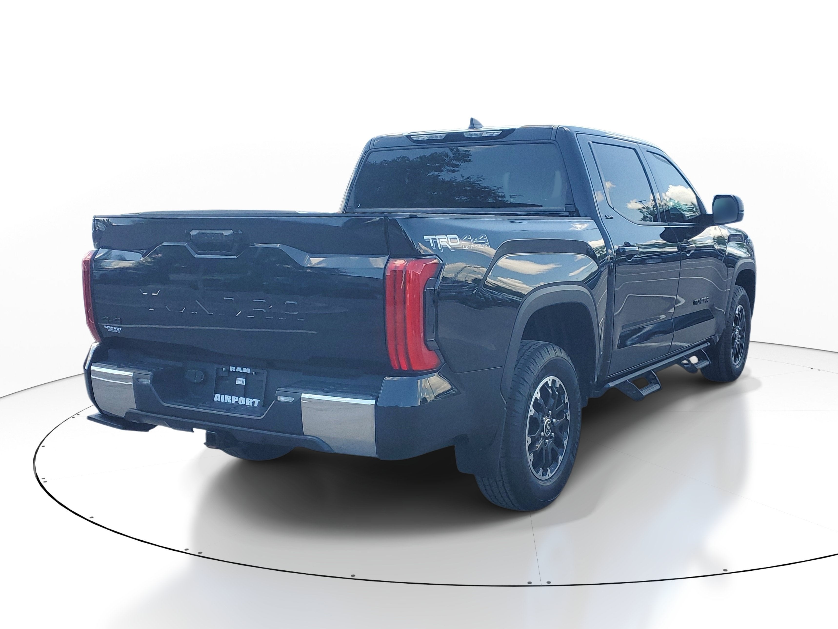 2024 Toyota Tundra 4WD SR5