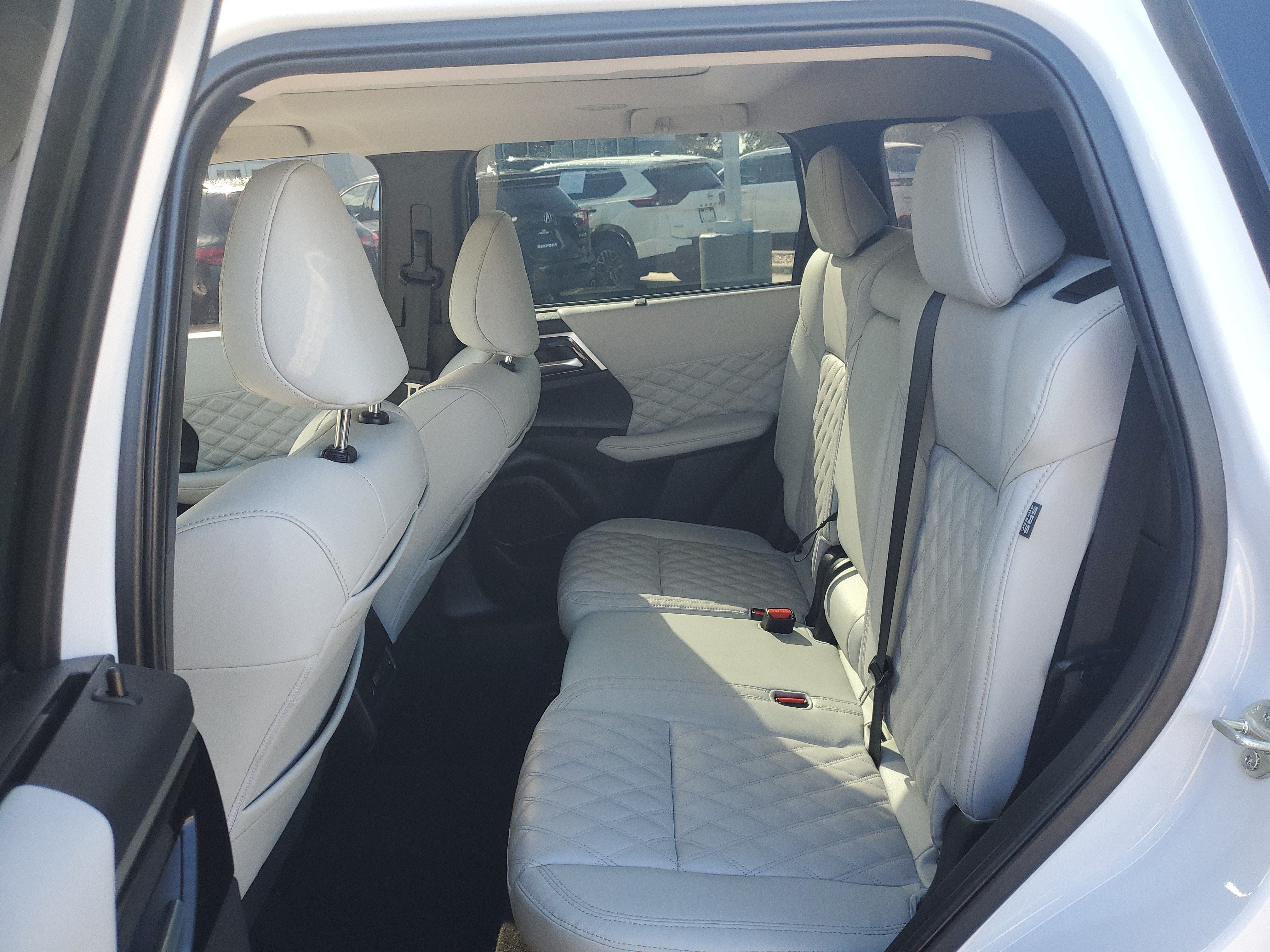 2023 Mitsubishi Outlander SEL