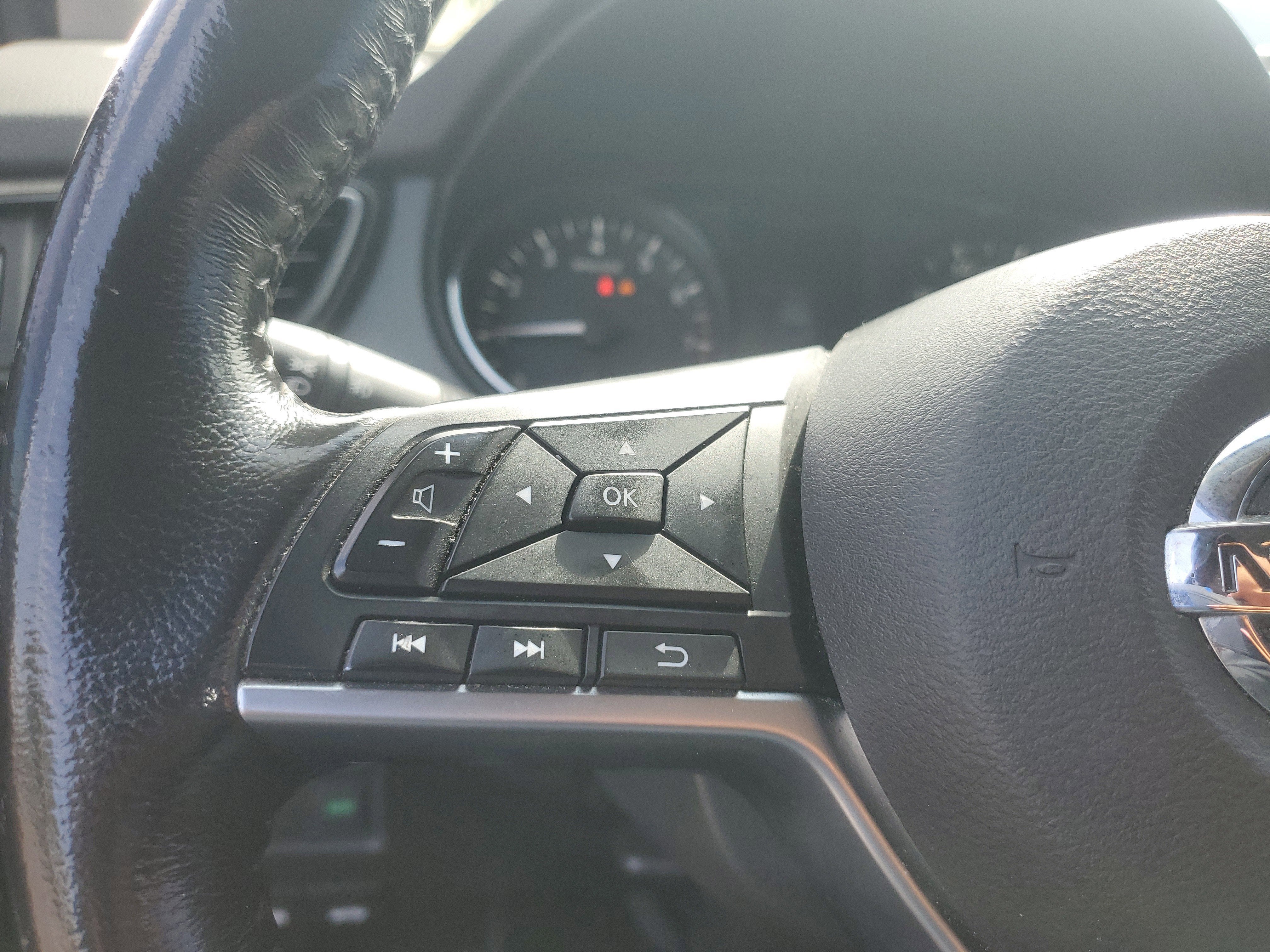 2017 Nissan Rogue Sport SV