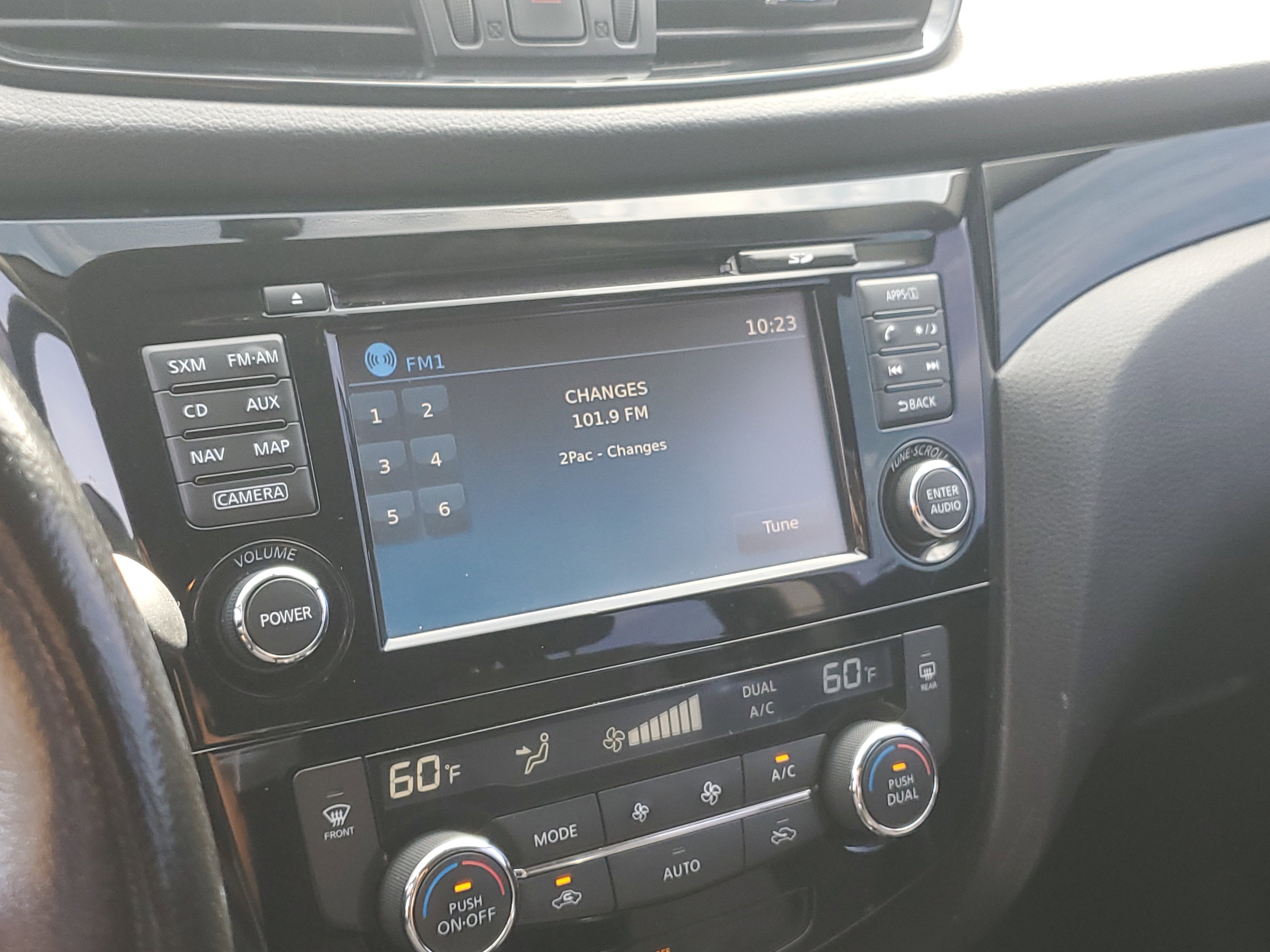 2017 Nissan Rogue Sport SV