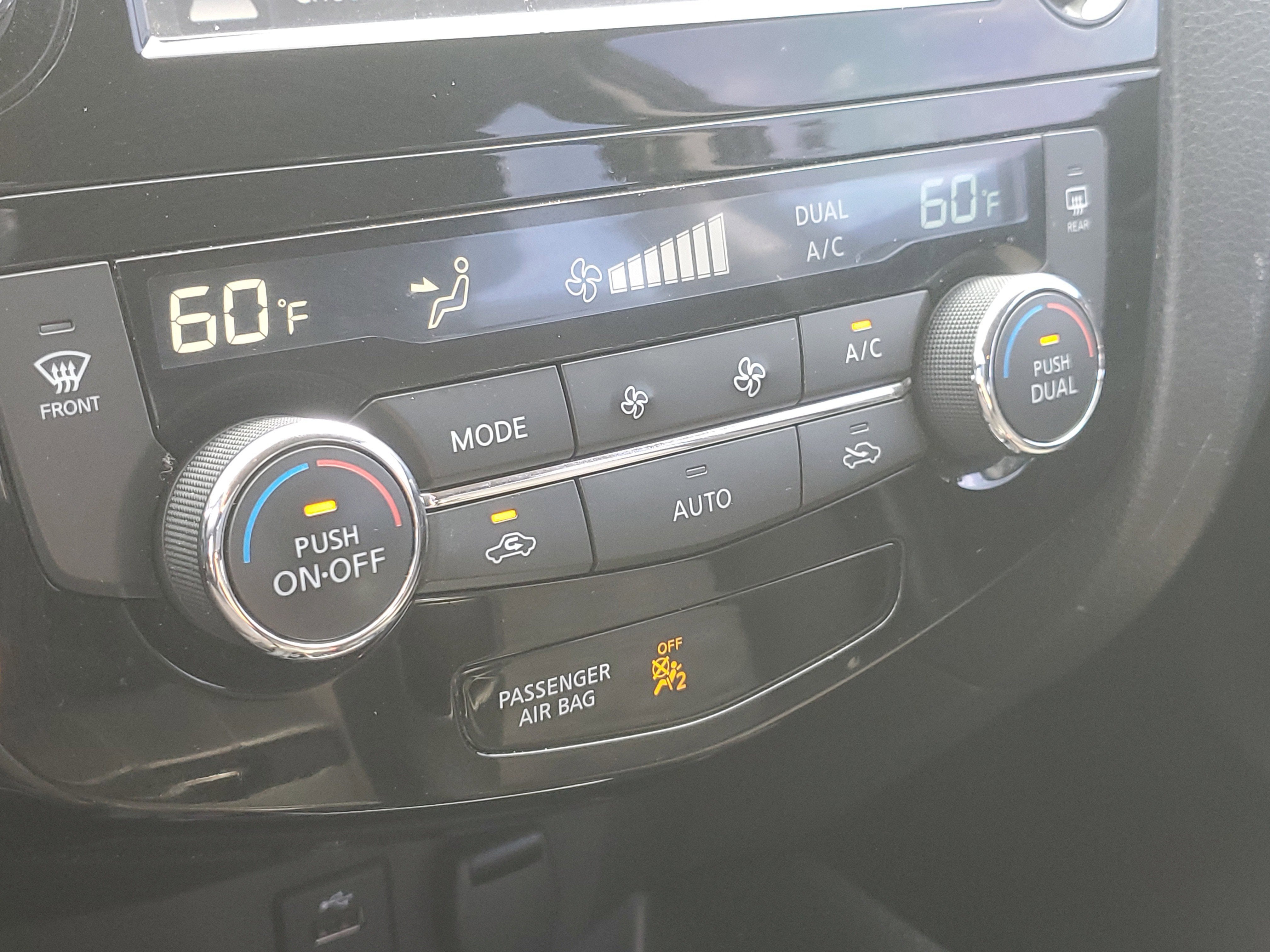 2017 Nissan Rogue Sport SV