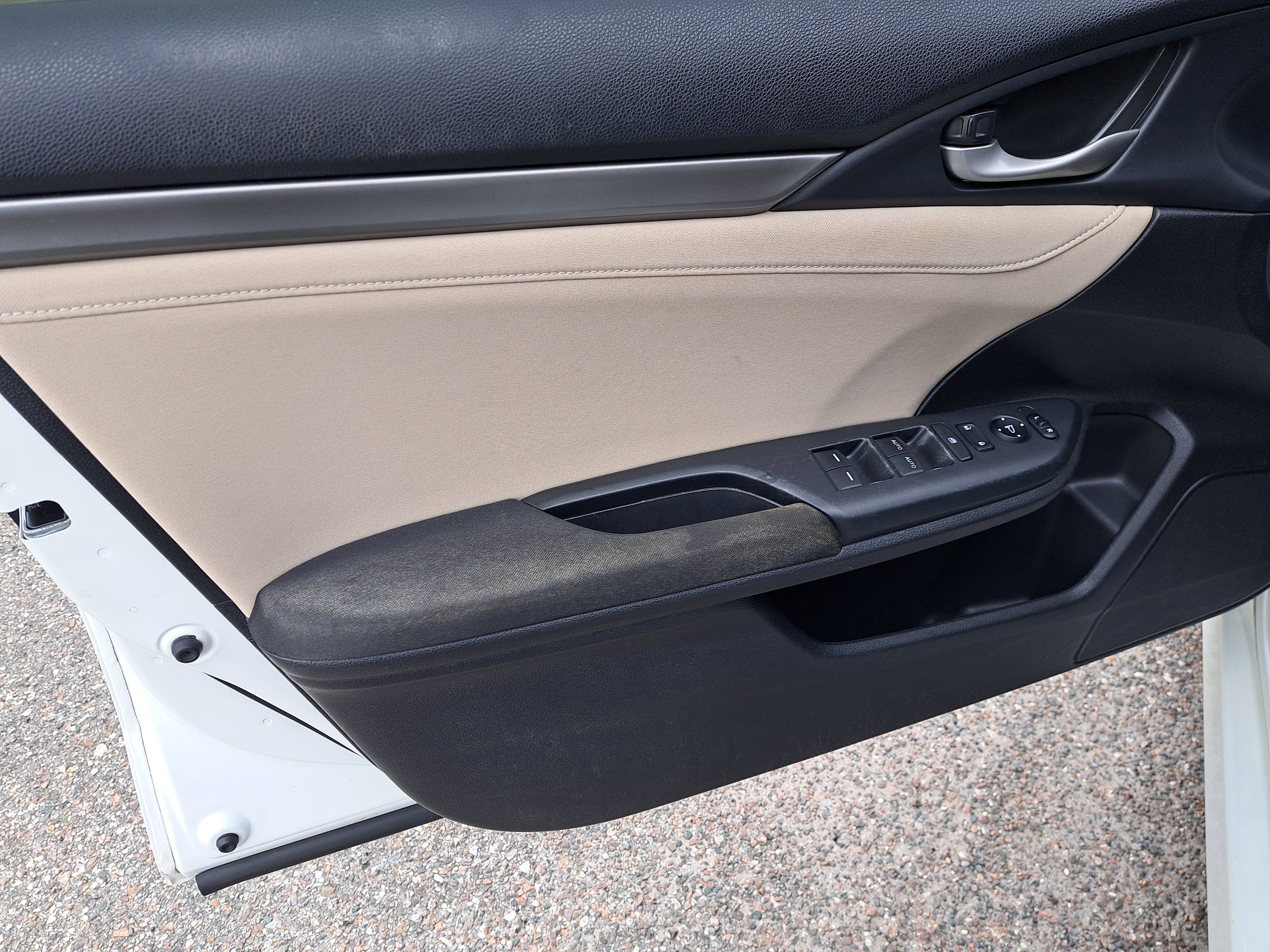 2018 Honda Civic Hatchback EX