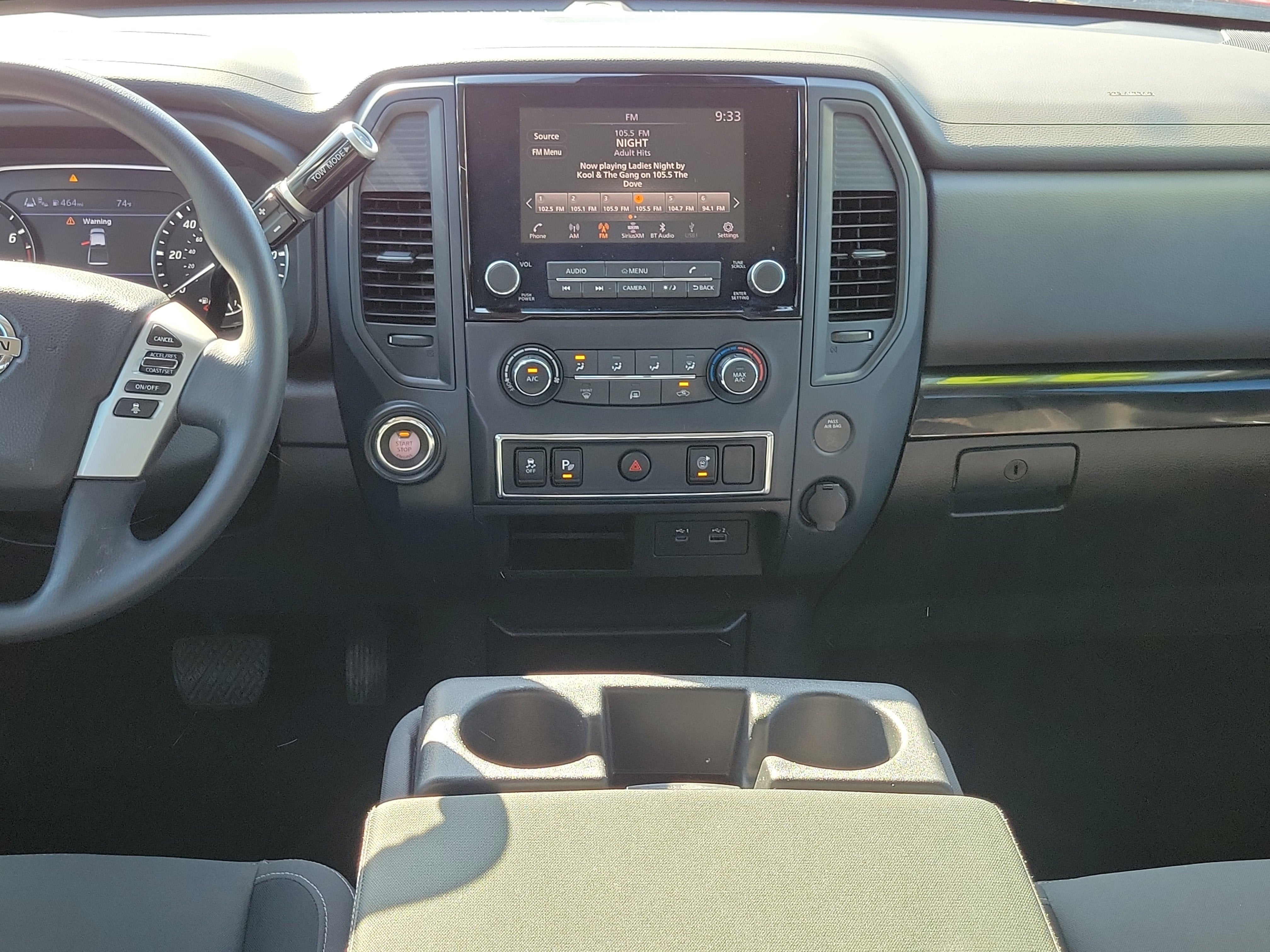 2022 Nissan Titan SV