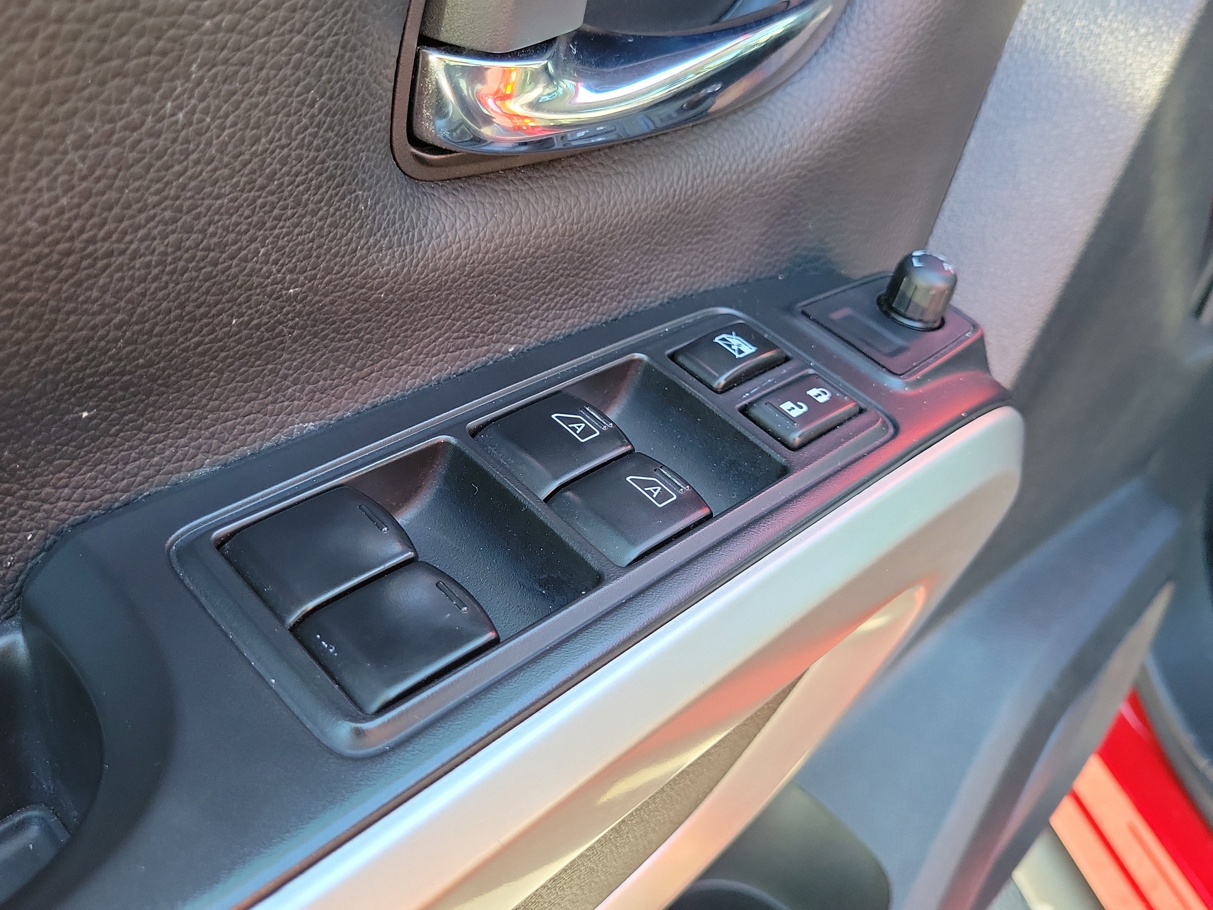 2022 Nissan Titan SV