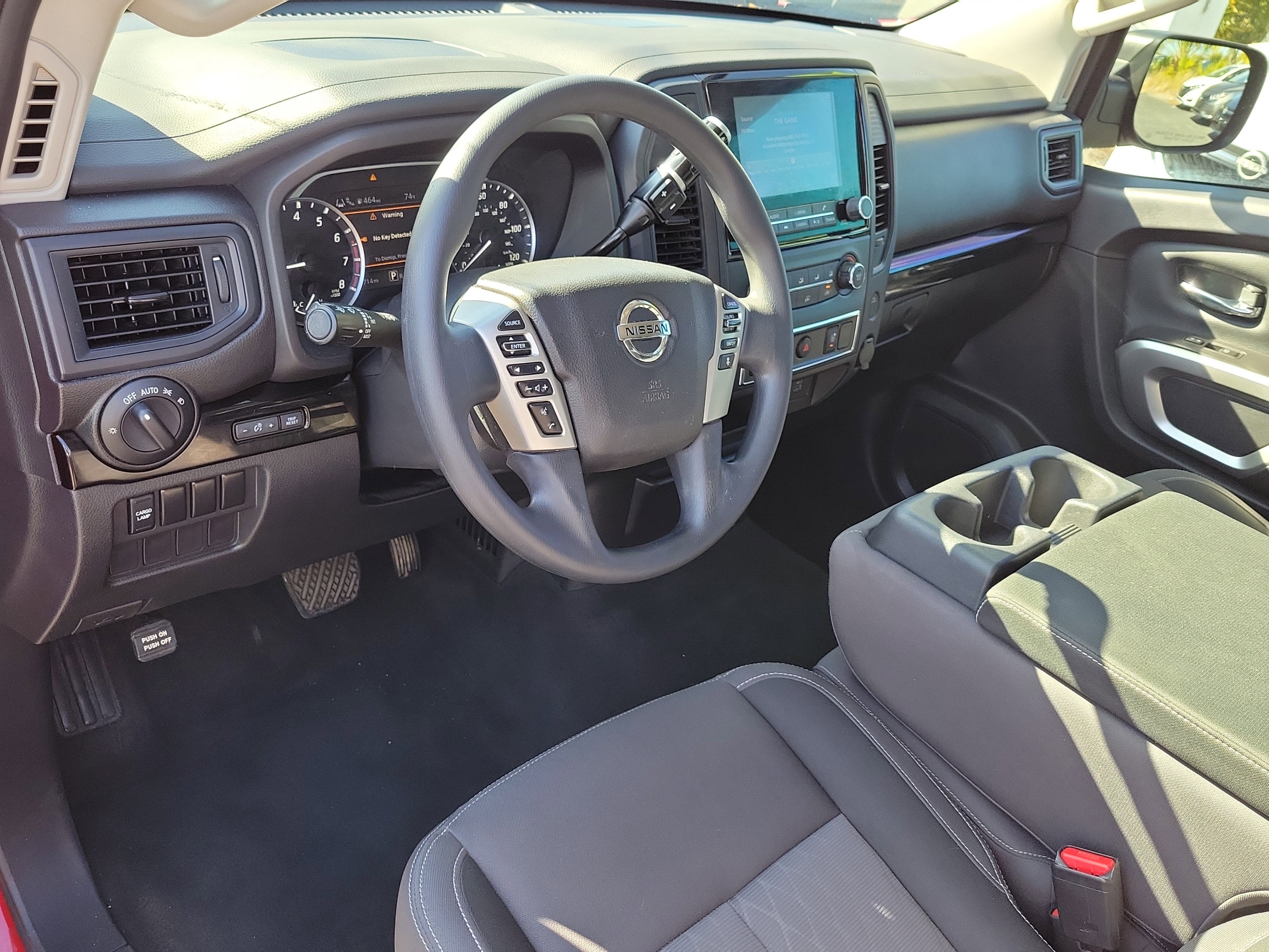 2022 Nissan Titan SV