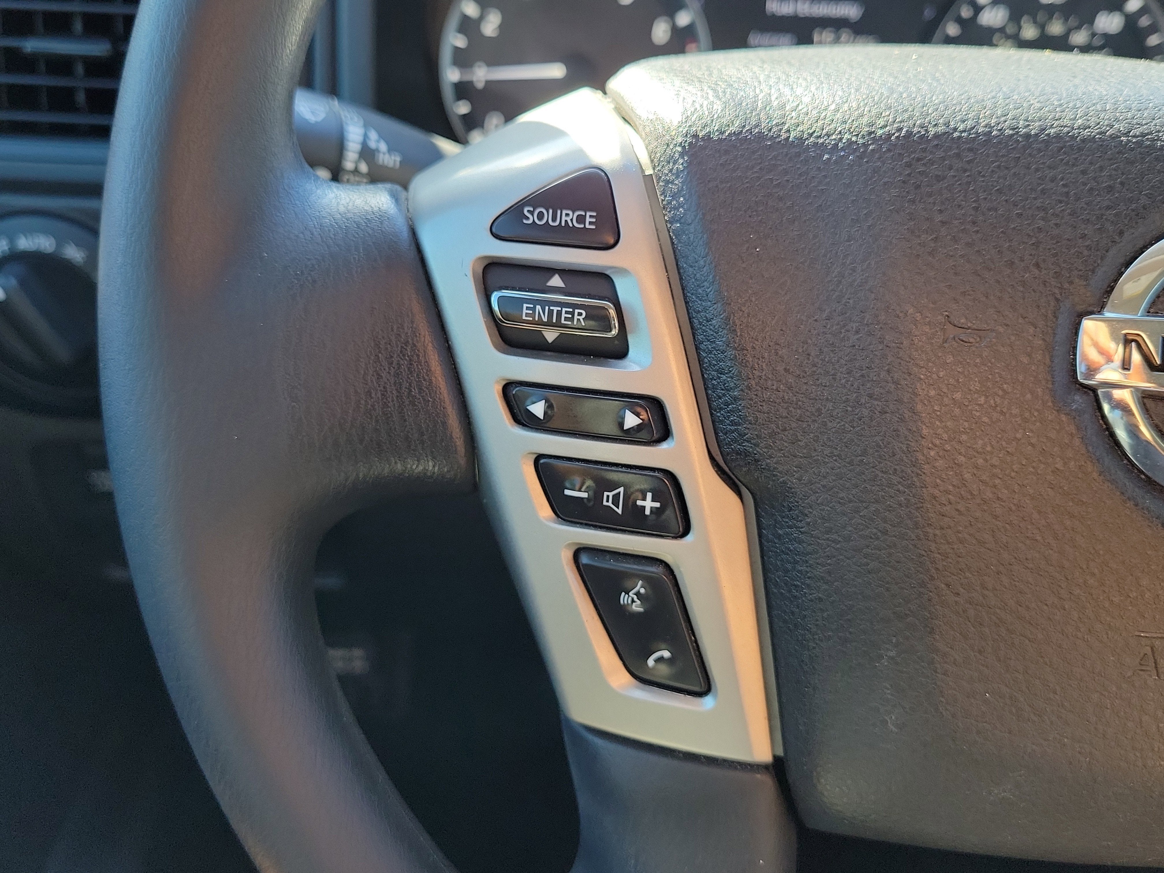 2022 Nissan Titan SV