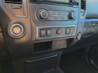 2022 Nissan Titan SV