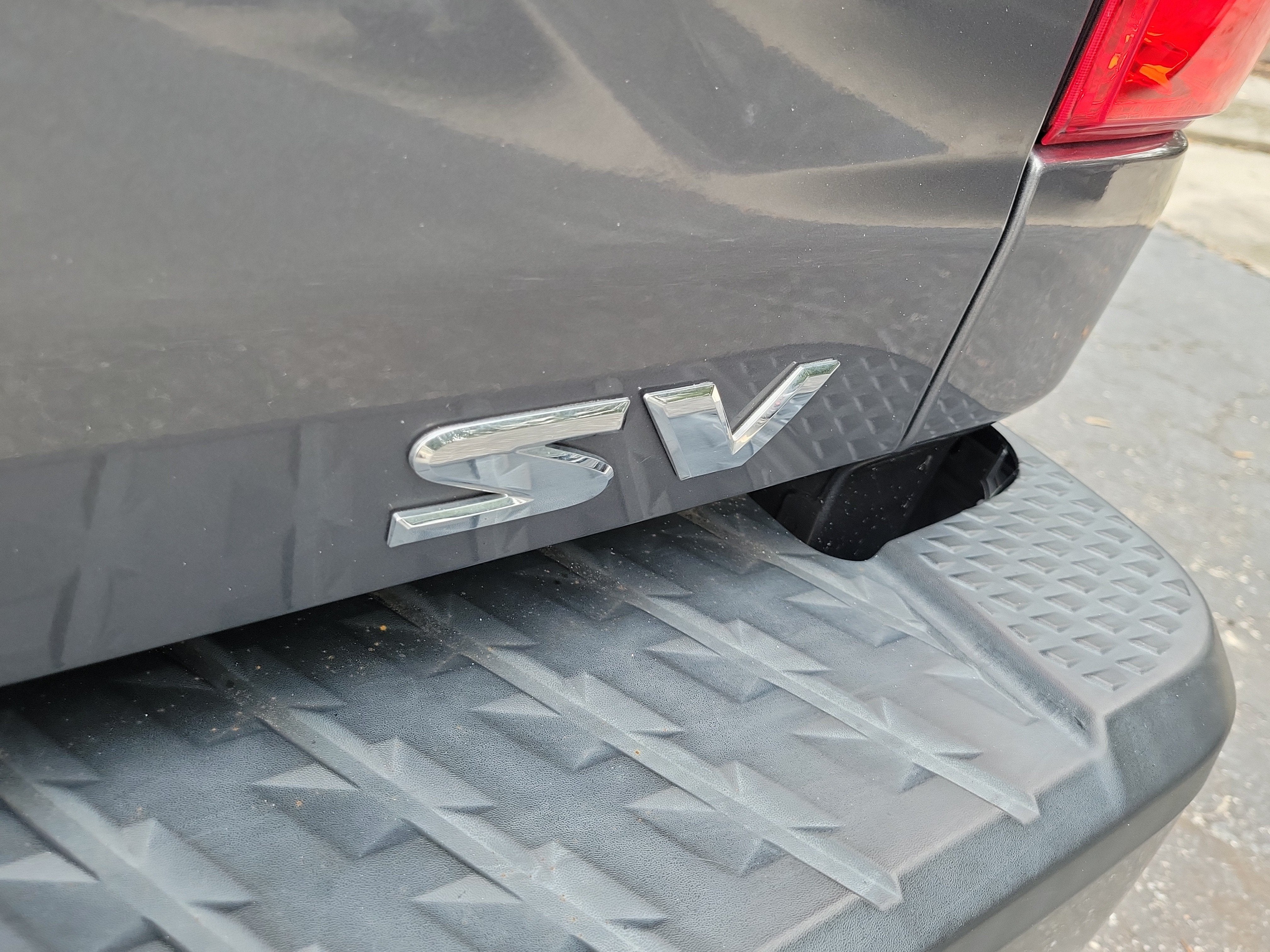 2023 Nissan Titan SV