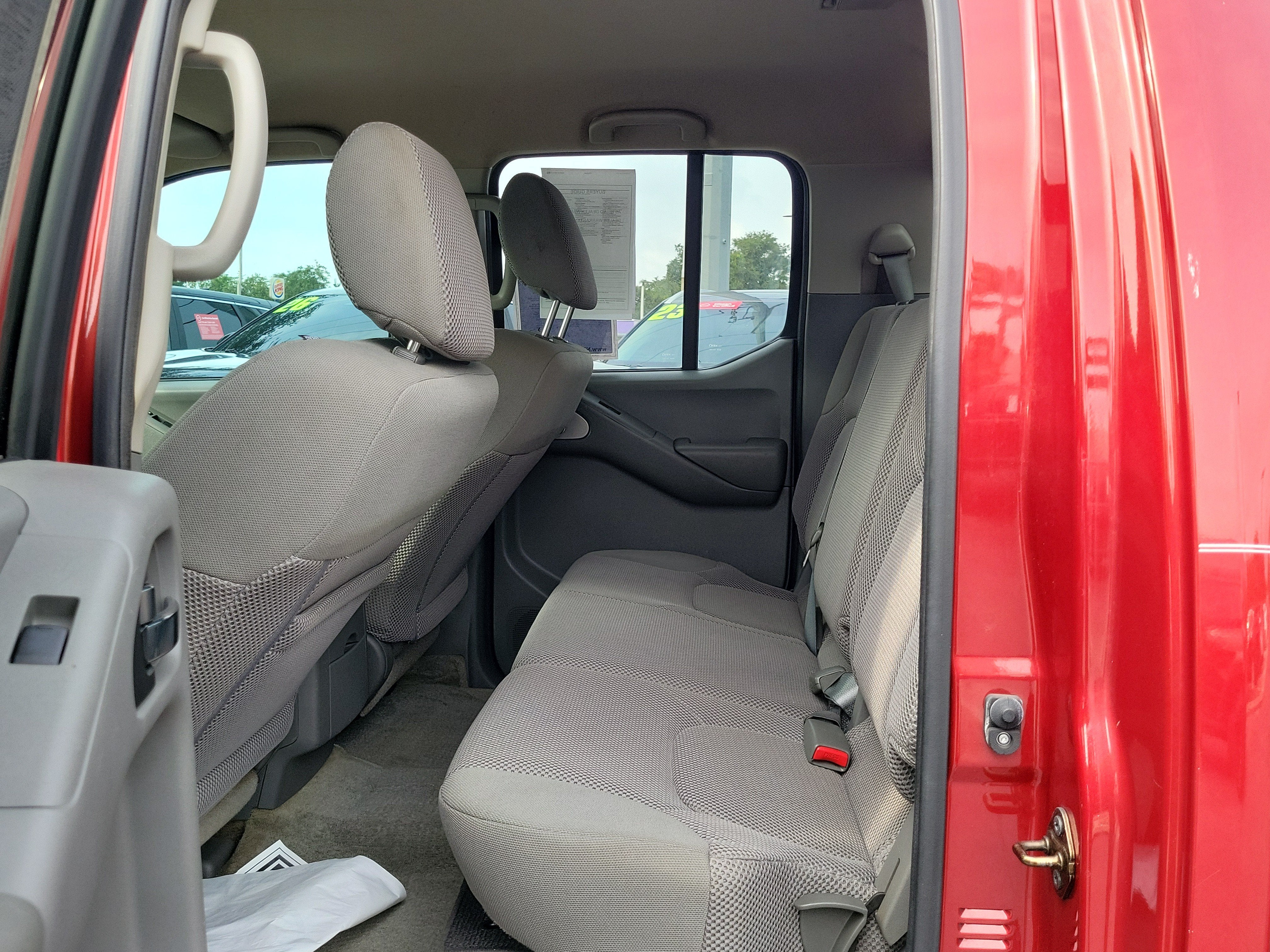 2015 Nissan Frontier SV