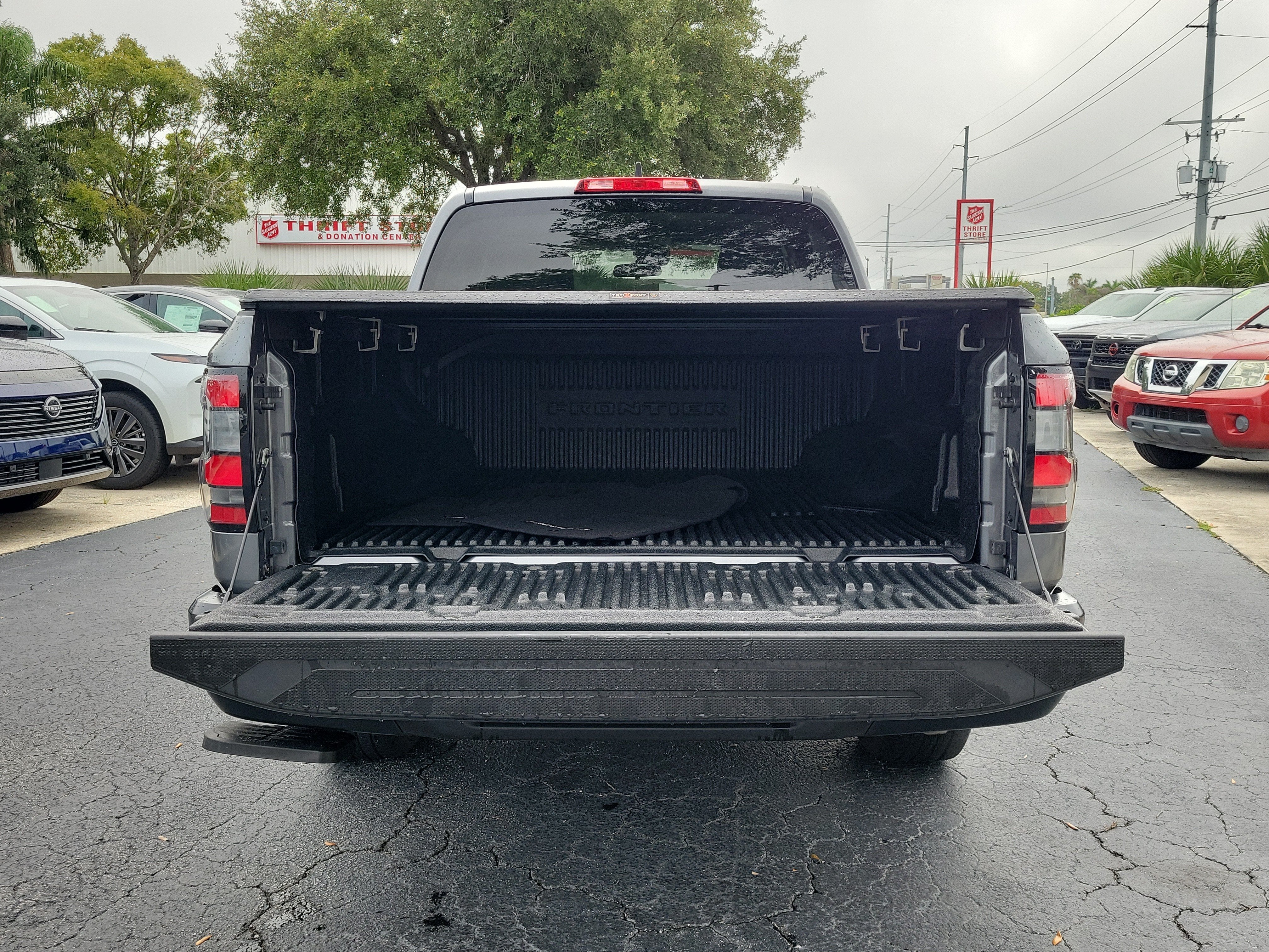 2023 Nissan Frontier S