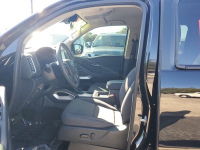 2024 Nissan Frontier SV