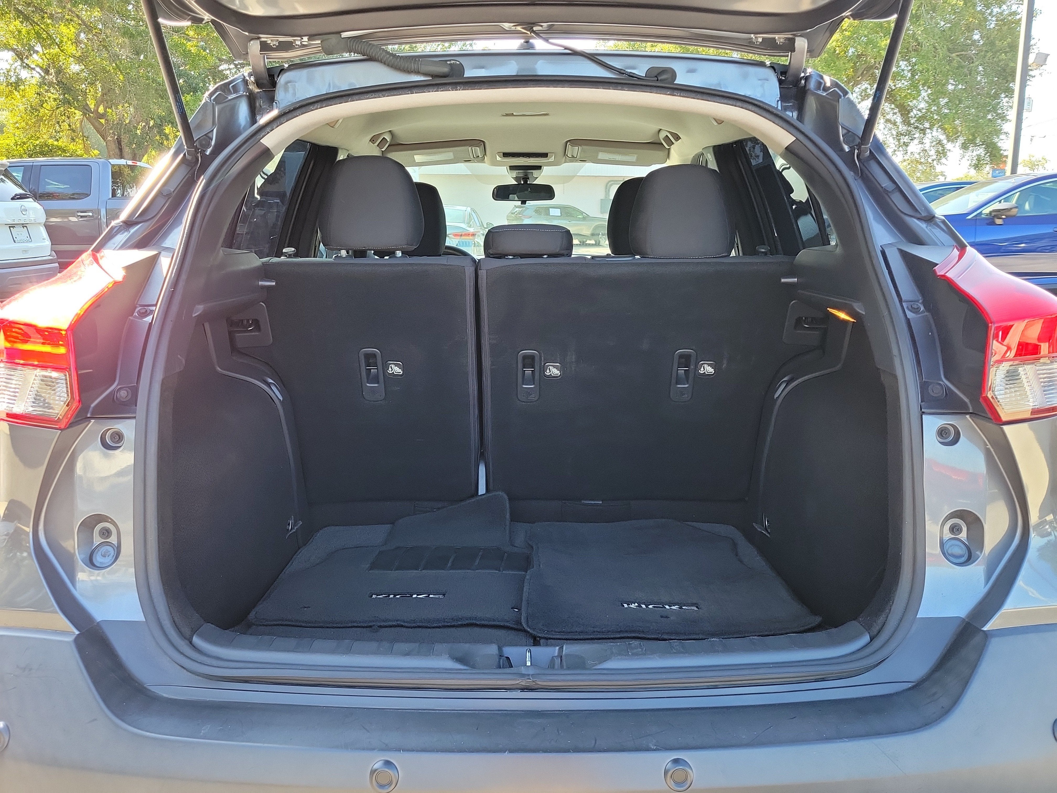 2020 Nissan Kicks S