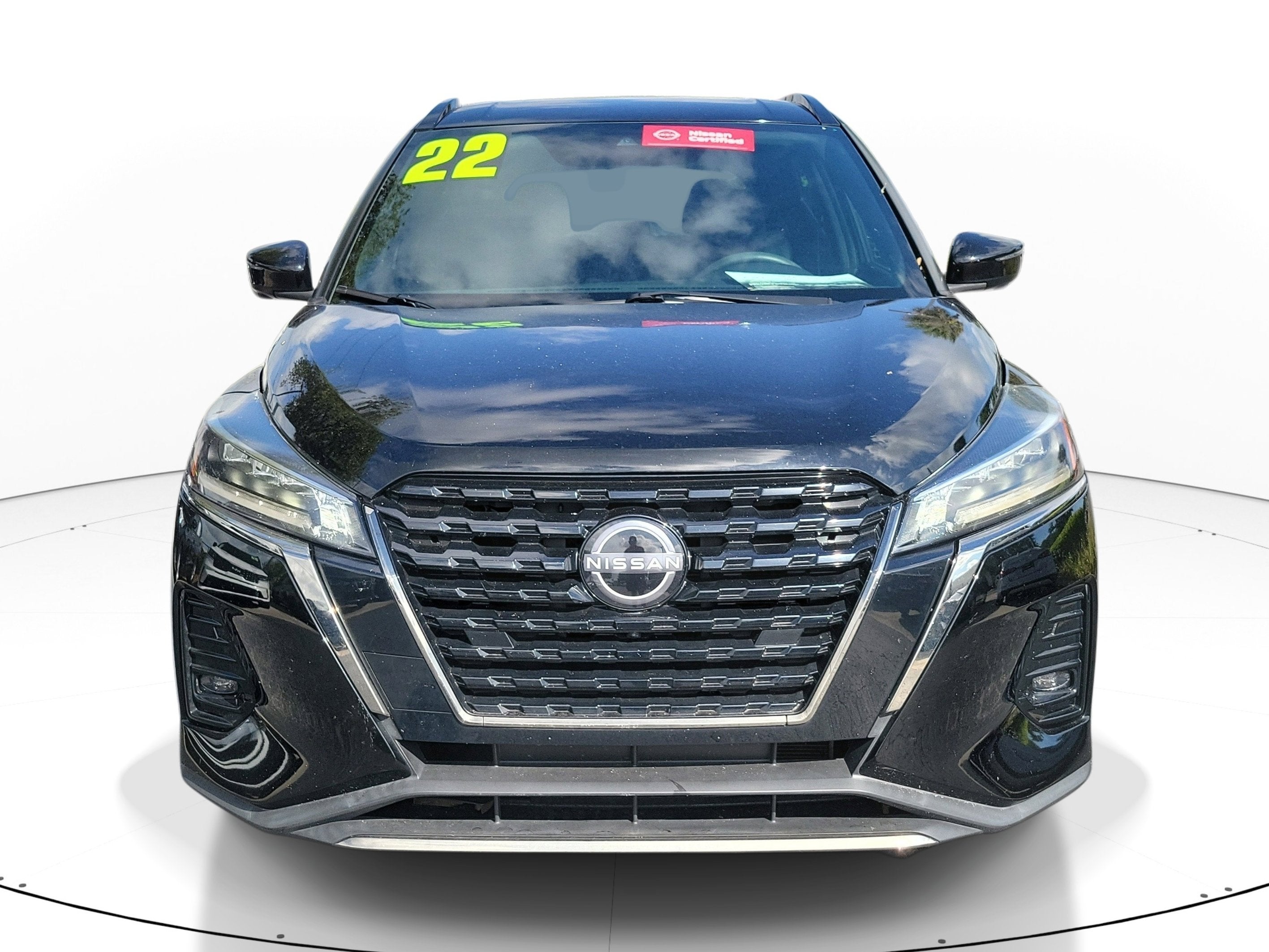 2022 Nissan Kicks SR