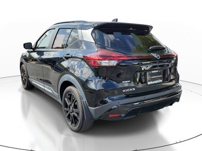 2022 Nissan Kicks SR