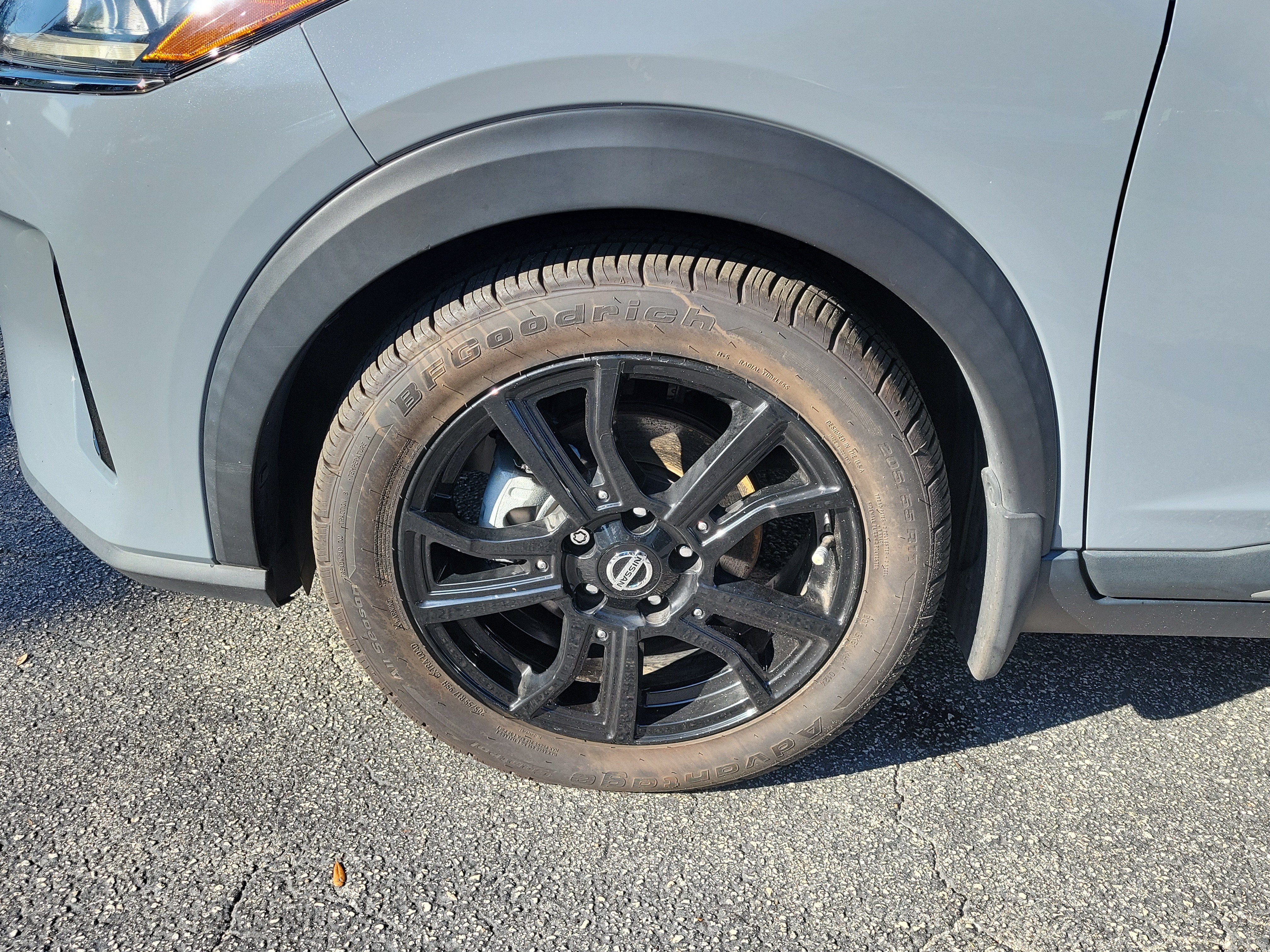 2021 Nissan Kicks SR