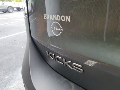 2025 Nissan Kicks SR