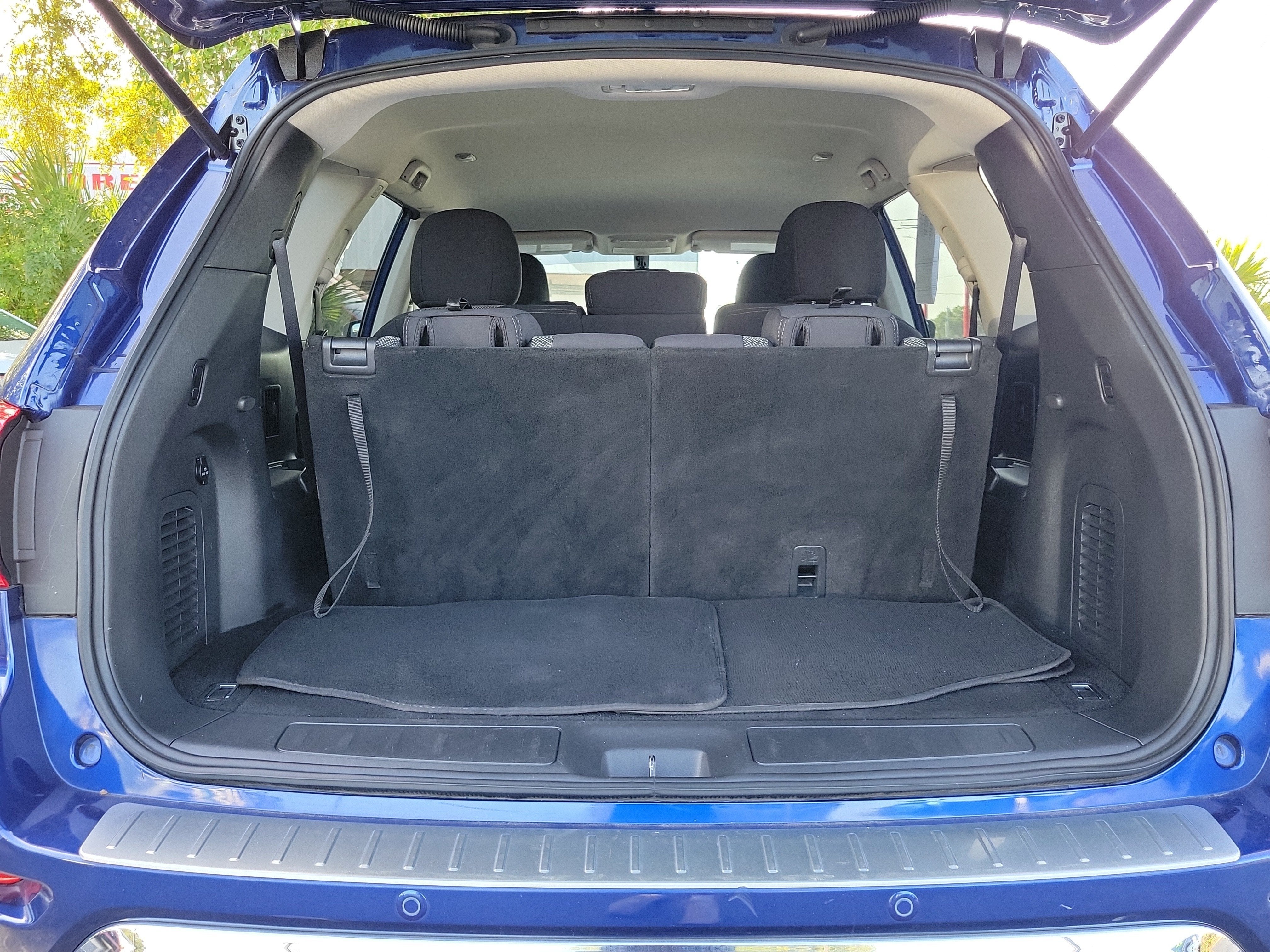 2018 Nissan Pathfinder SV