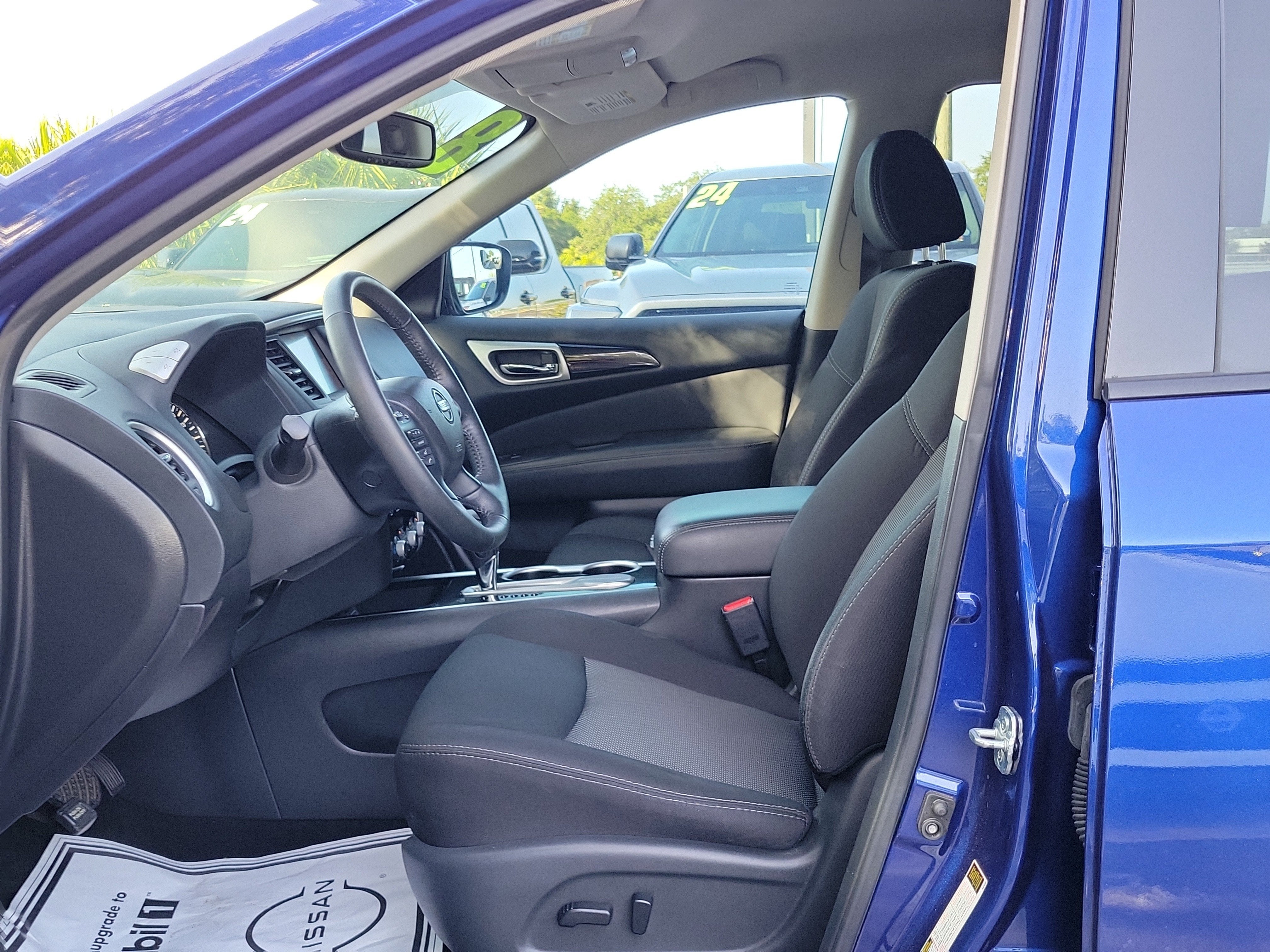 2018 Nissan Pathfinder SV