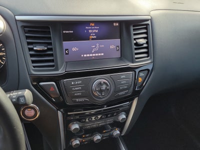 2018 Nissan Pathfinder SV