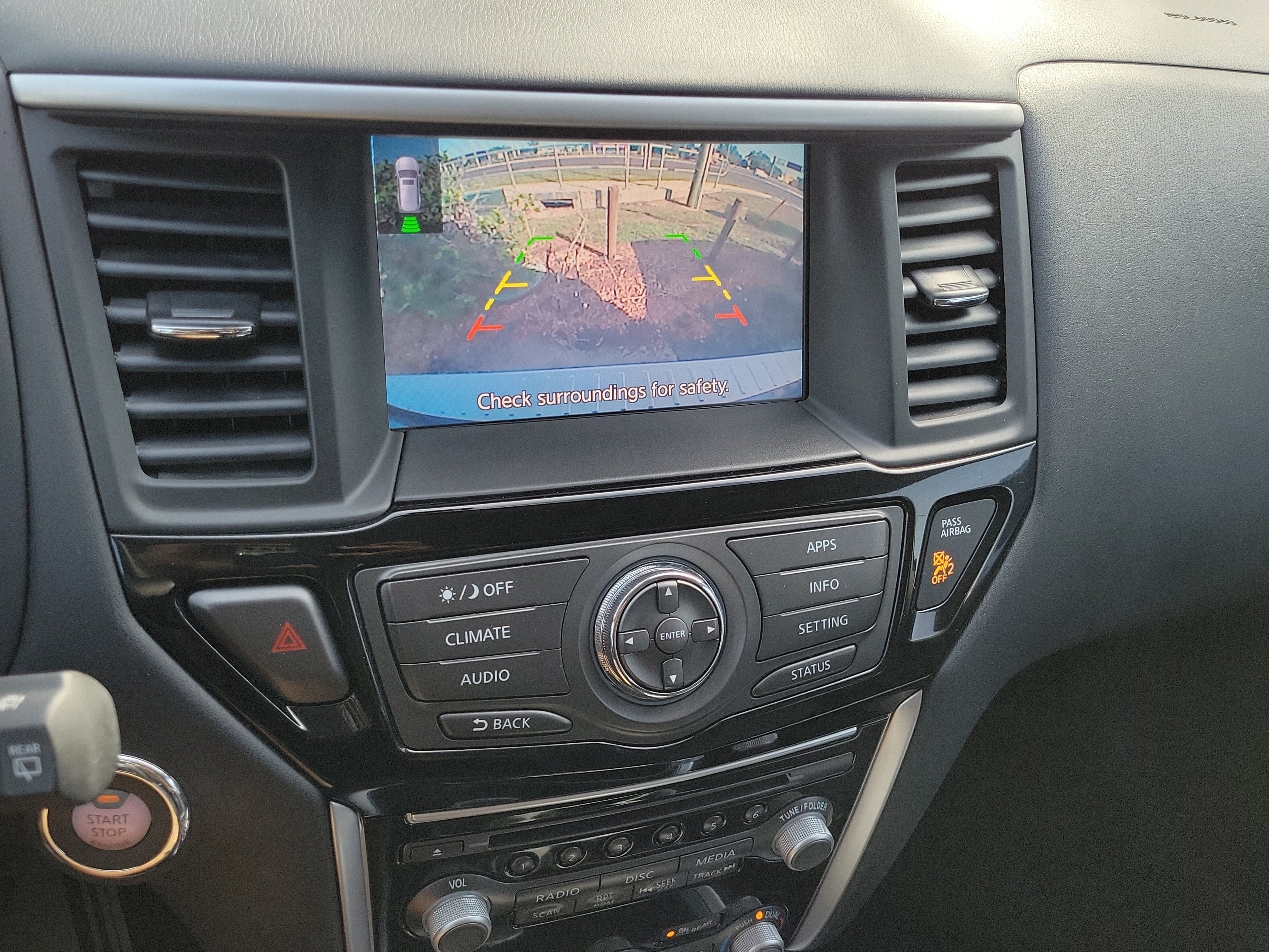 2018 Nissan Pathfinder SV