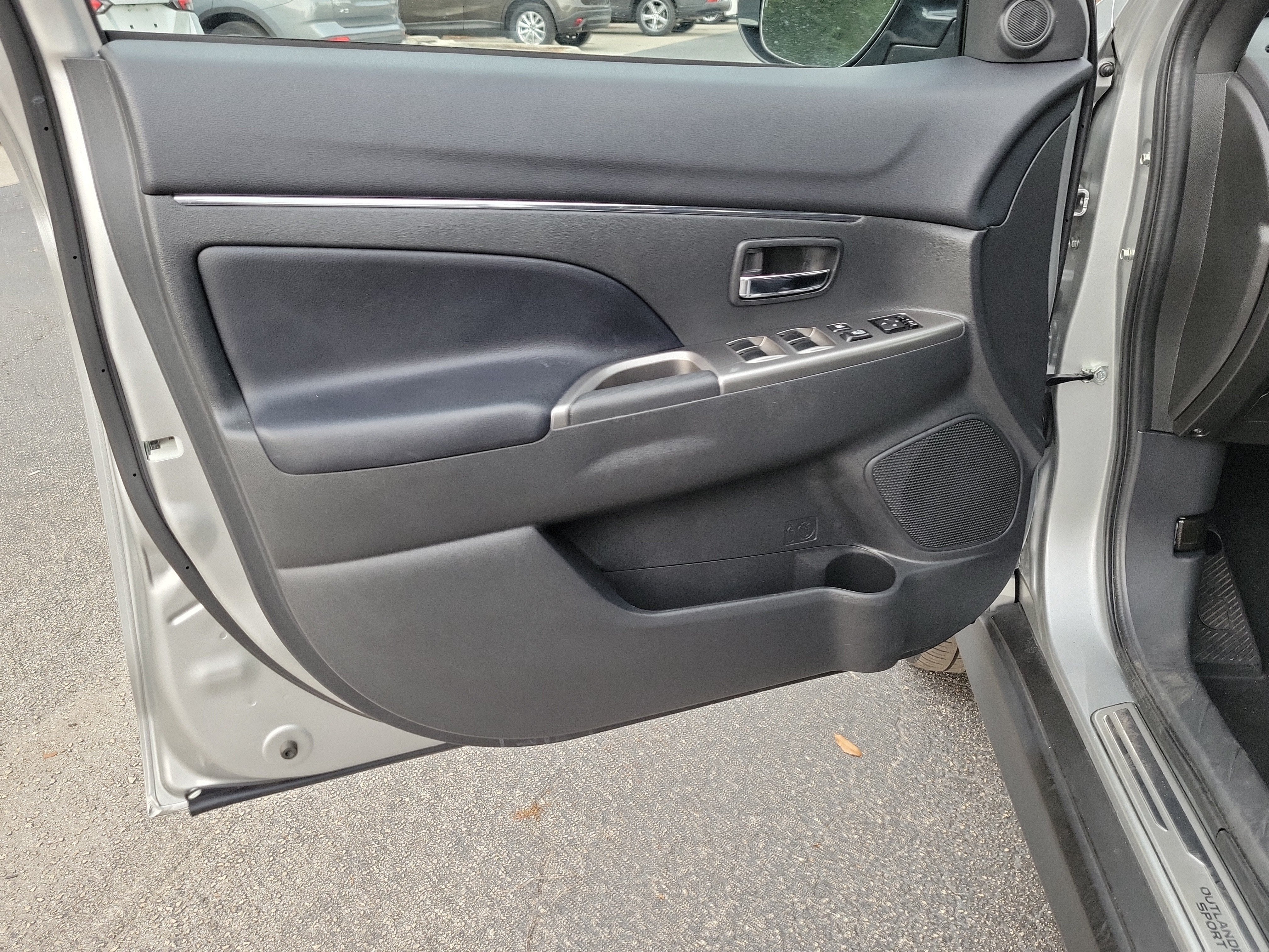 2024 Mitsubishi Outlander Sport SEL