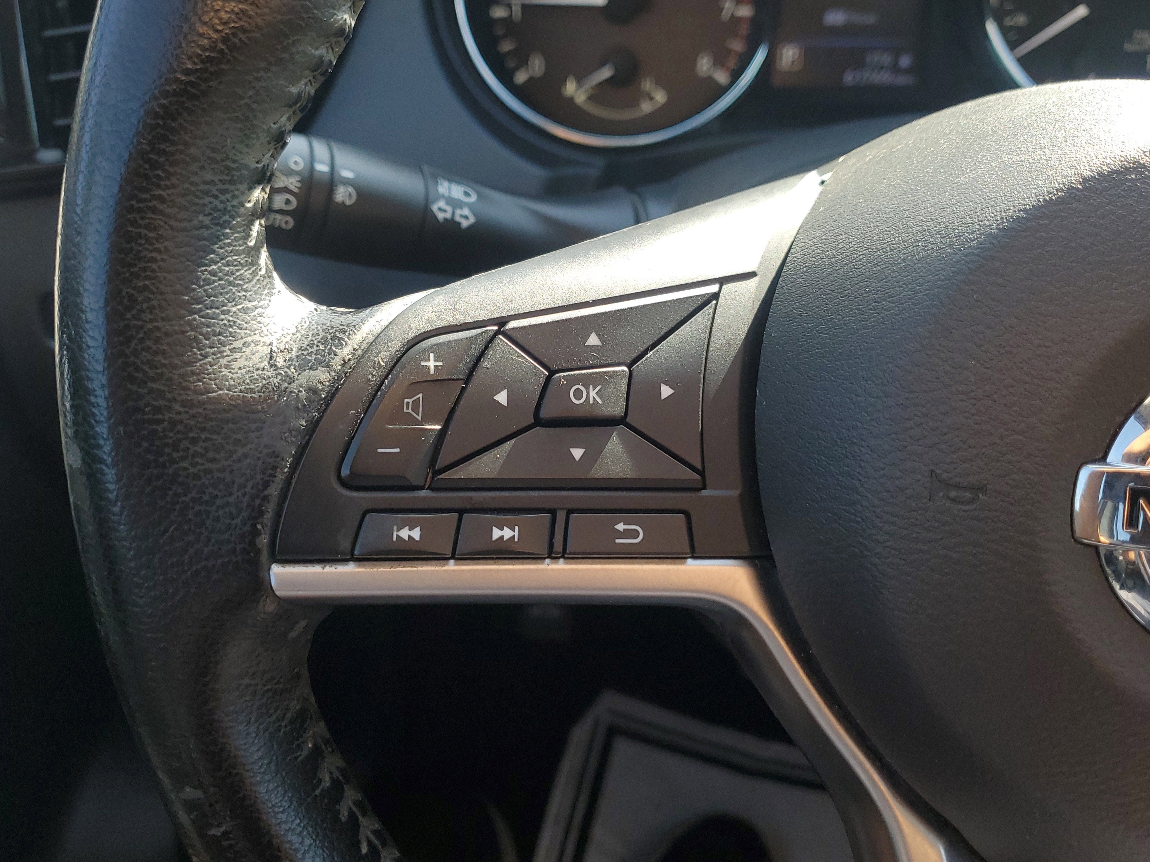 2021 Nissan Rogue Sport SV