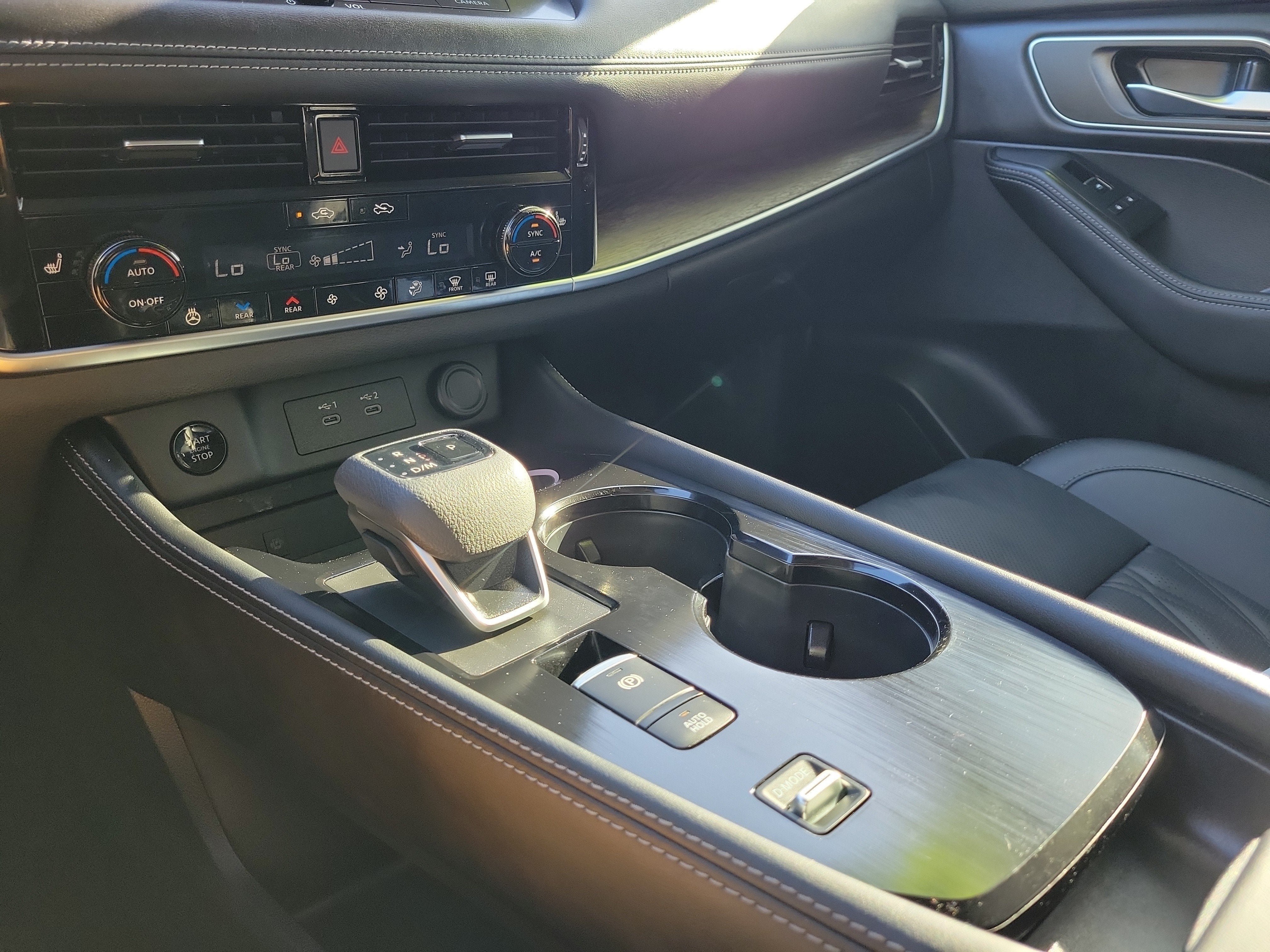 2025 Nissan Rogue Platinum