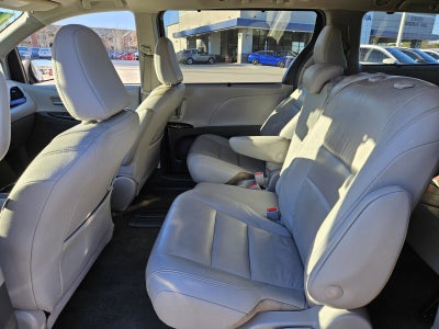 2019 Toyota Sienna L