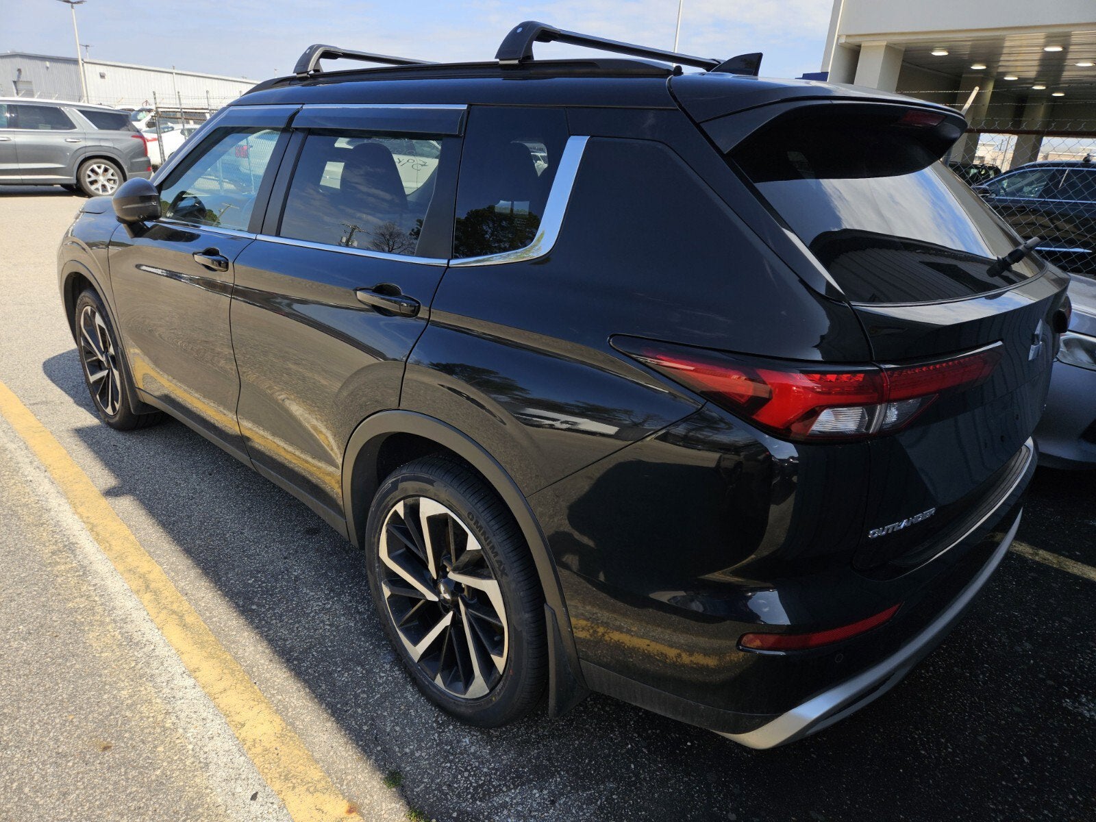 2024 Mitsubishi Outlander SE