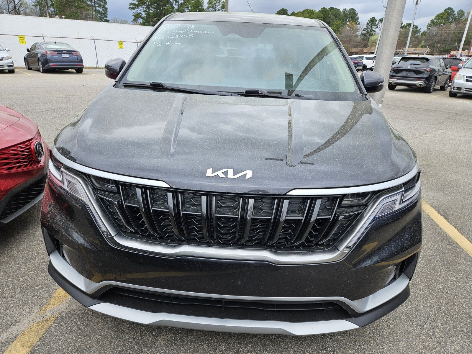 2024 Kia Carnival LX